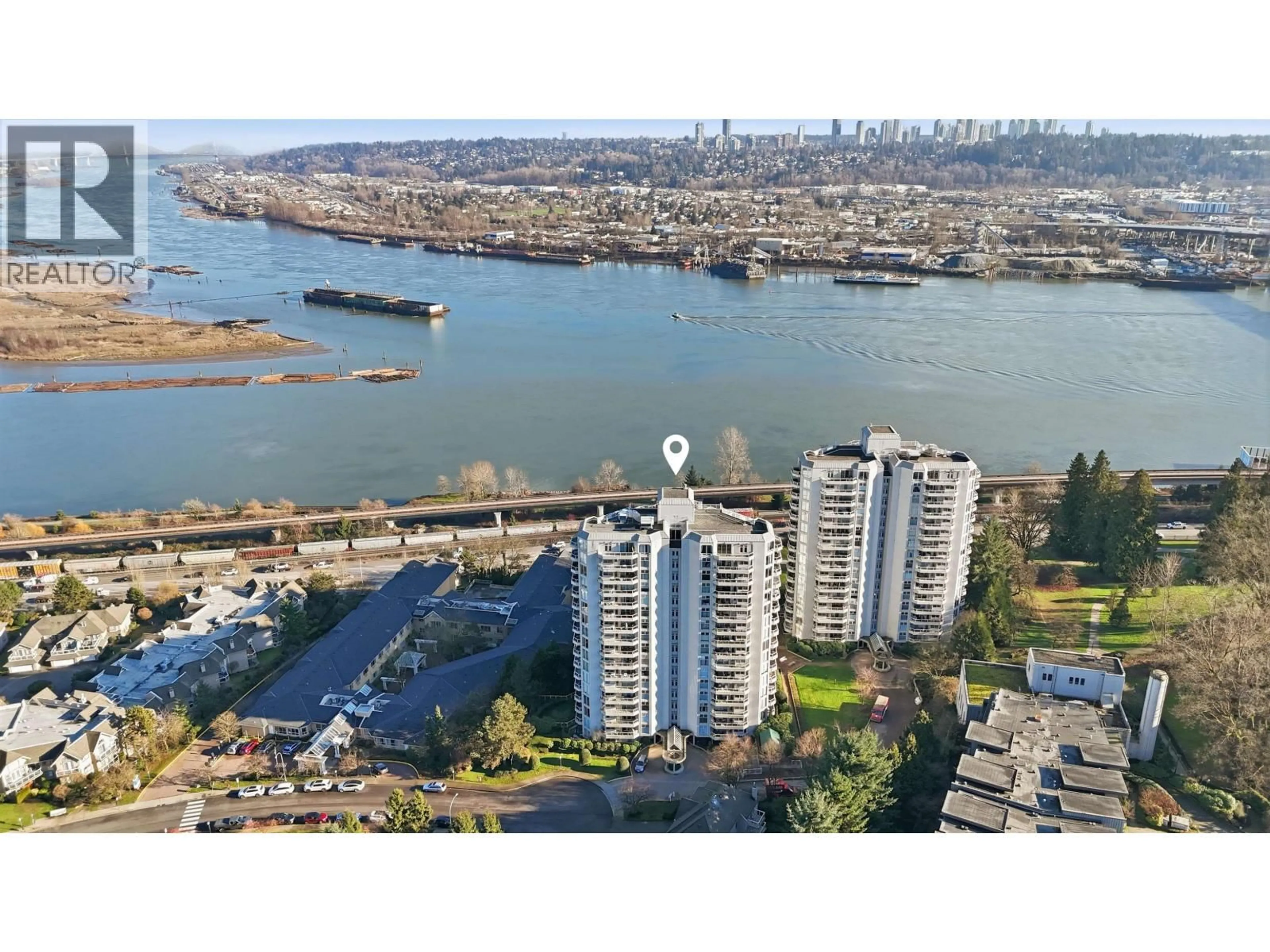 A pic from outside/outdoor area/front of a property/back of a property/a pic from drone, water/lake/river/ocean view for 1703 - 71 JAMIESON COURT, New Westminster British Columbia V3L5R4