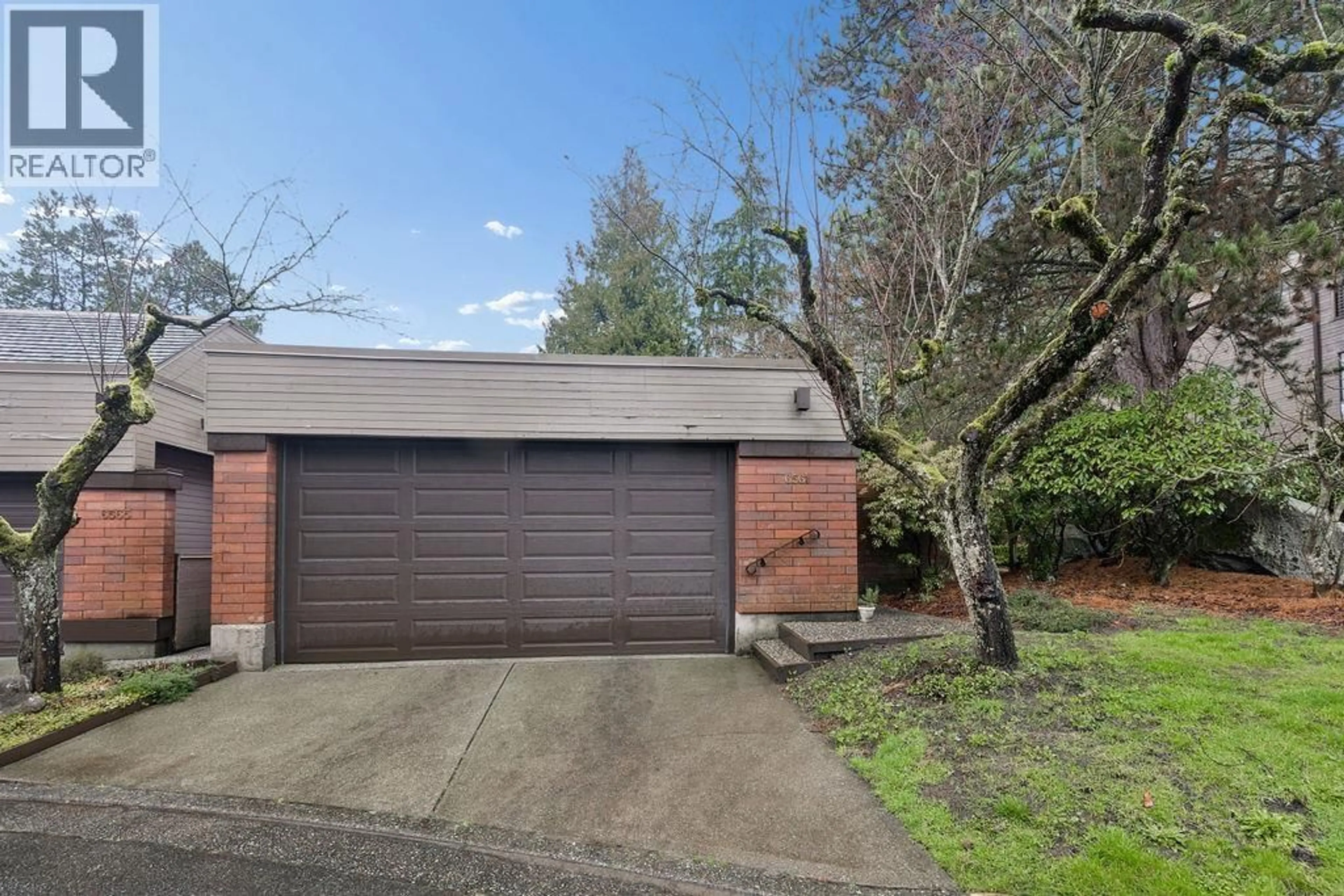 Indoor garage for 6561 PINEHURST DRIVE, Vancouver British Columbia V5X4N9