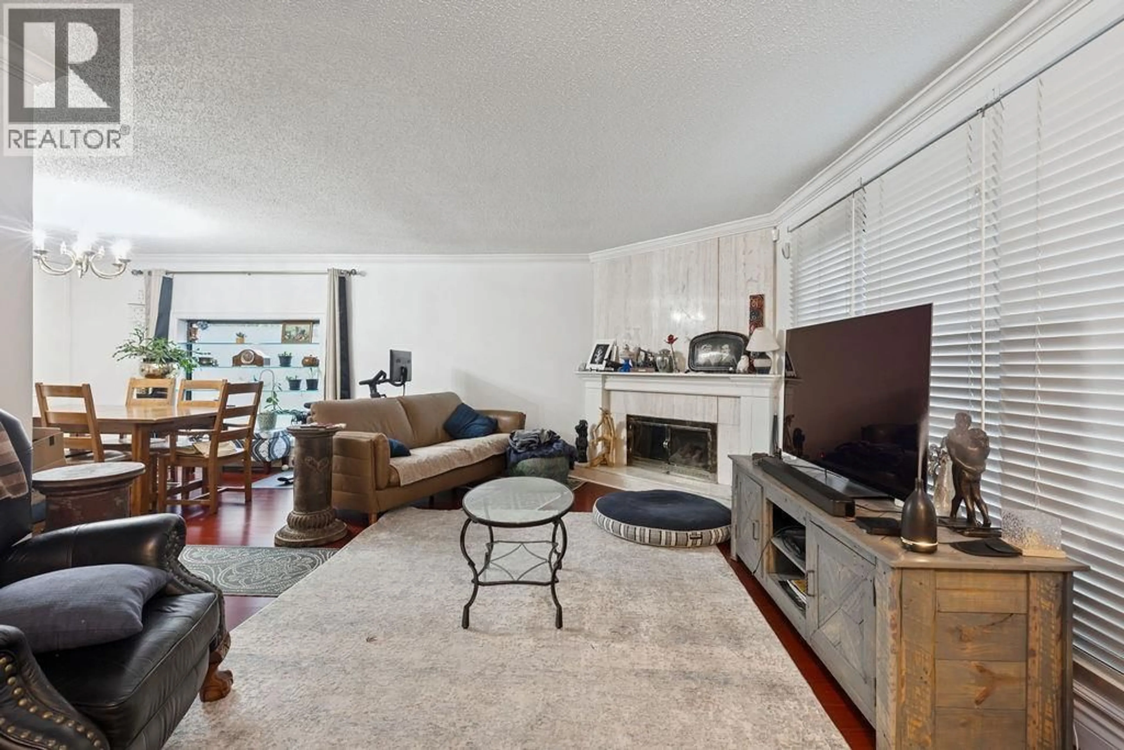 Living room with furniture, unknown for 6561 PINEHURST DRIVE, Vancouver British Columbia V5X4N9