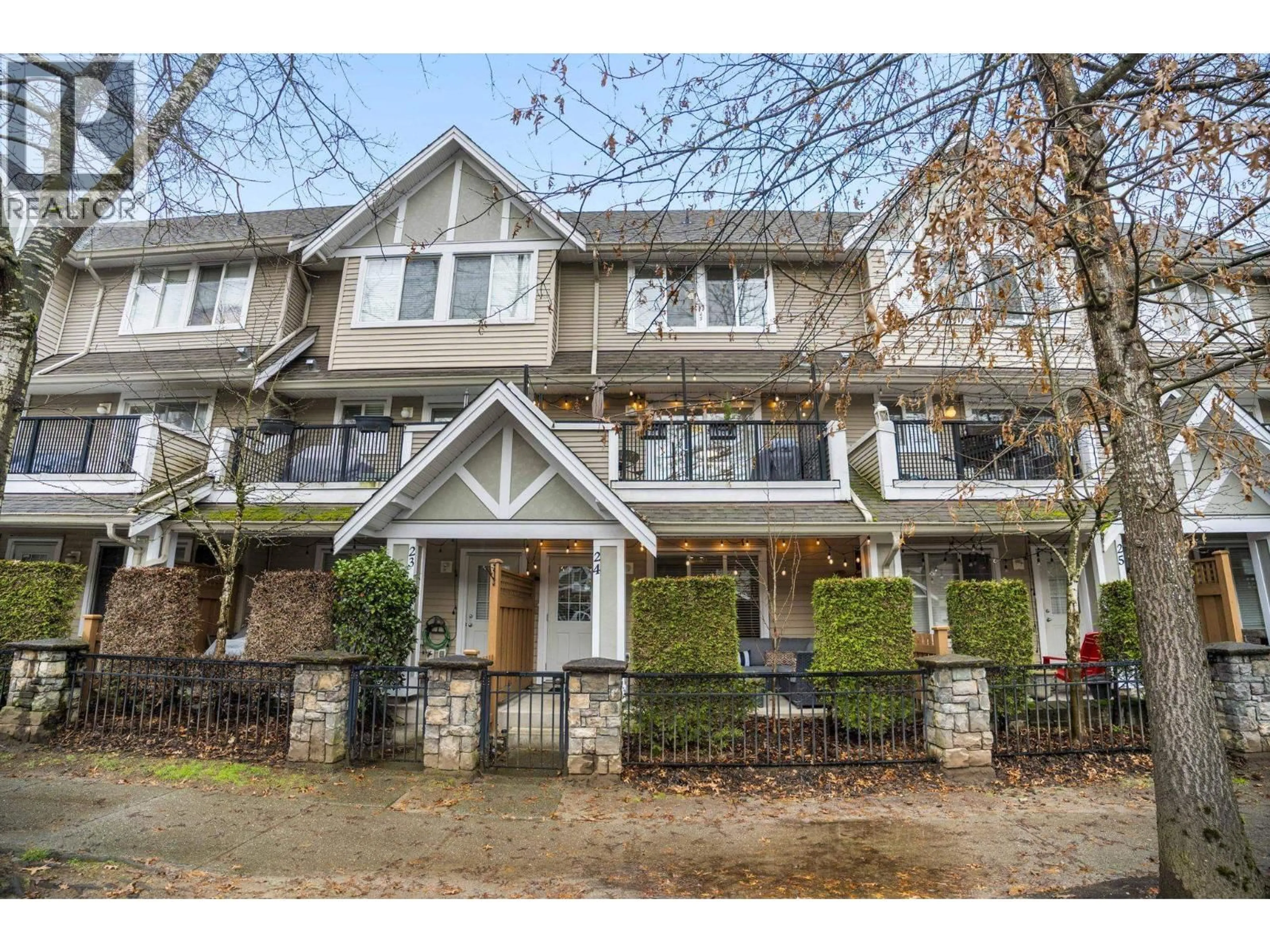 Unknown for 24 - 19141 124 AVENUE, Pitt Meadows British Columbia V3Y2V6