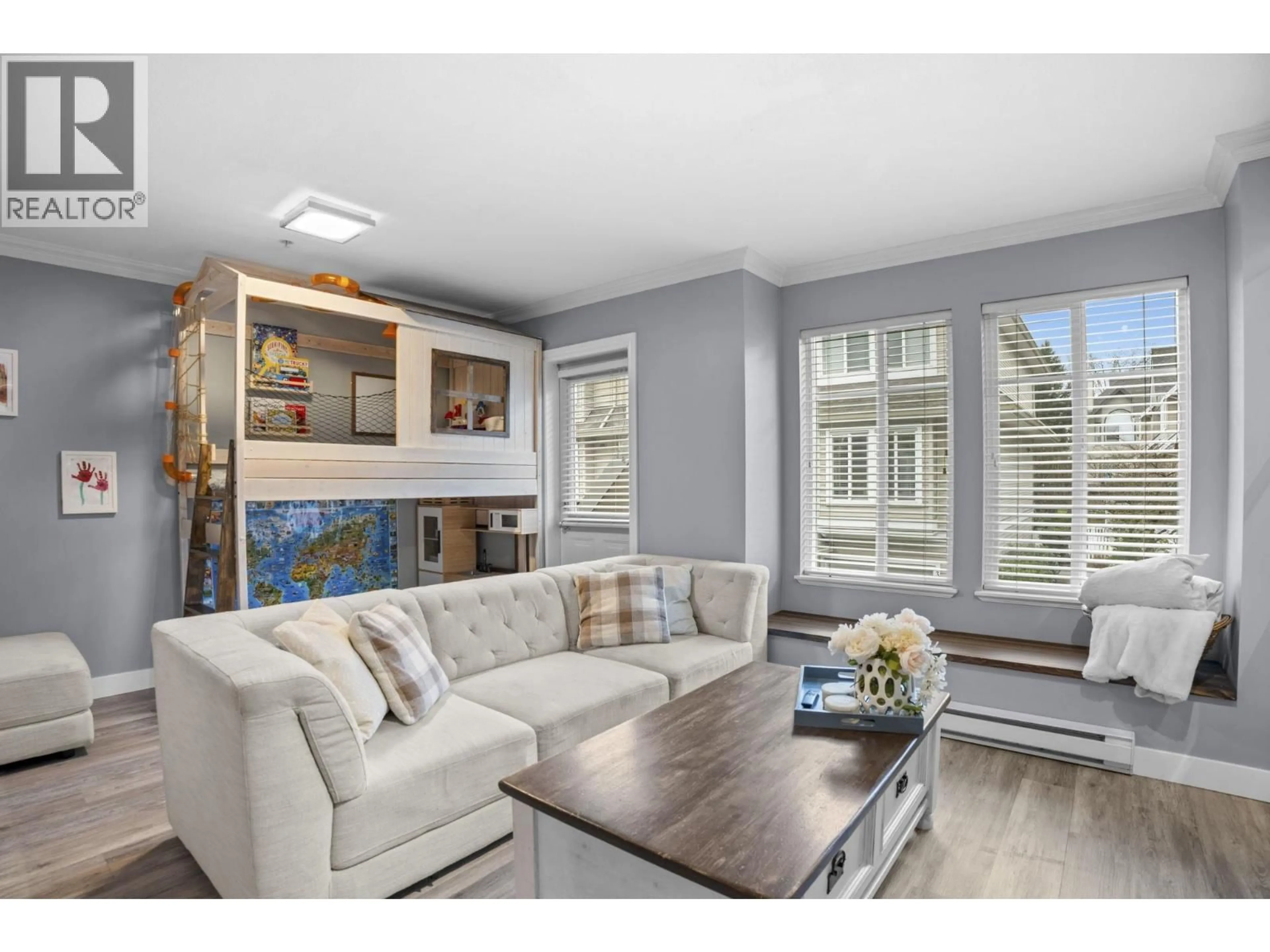 Living room with furniture, unknown for 24 - 19141 124 AVENUE, Pitt Meadows British Columbia V3Y2V6