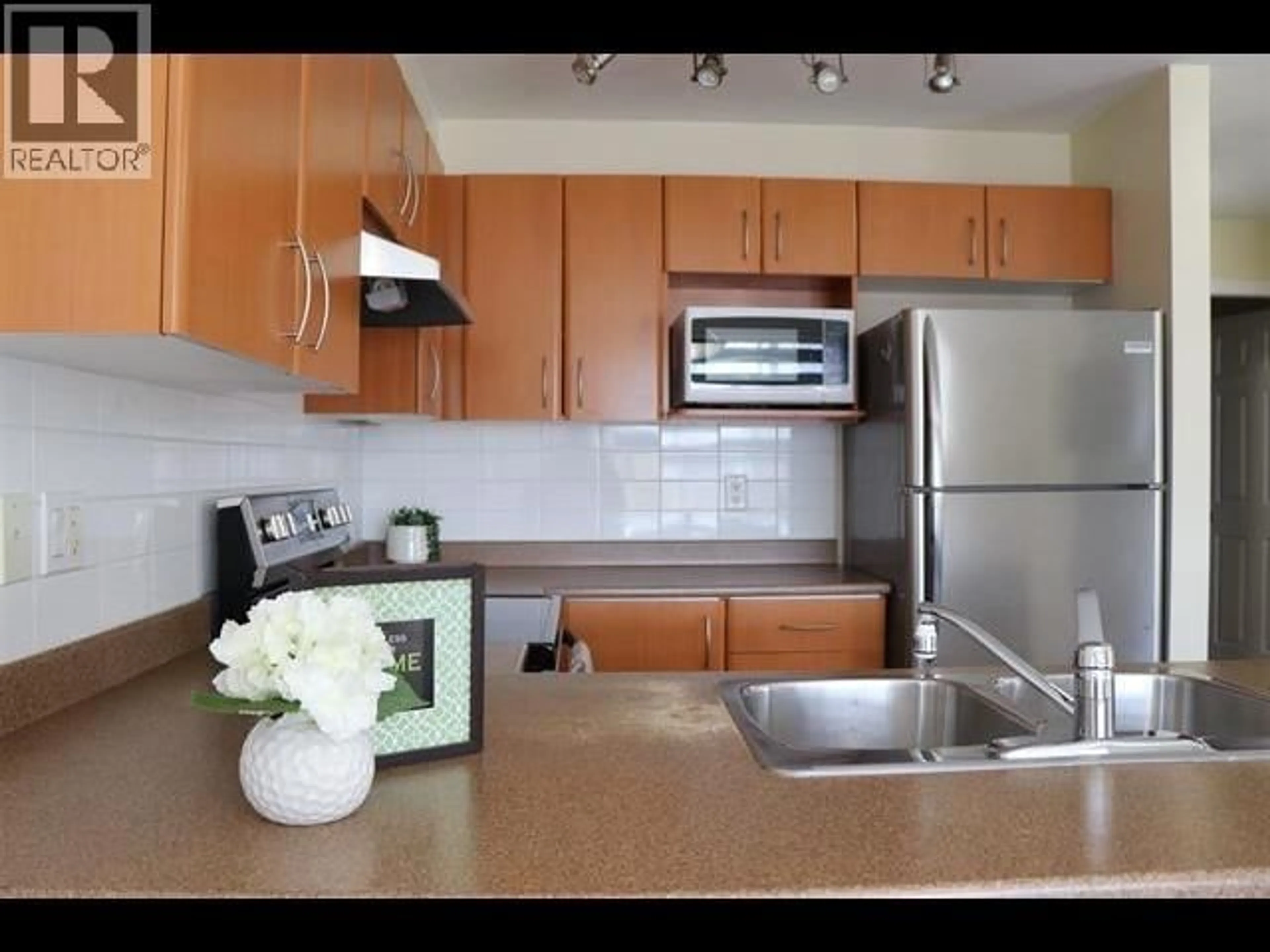 Standard kitchen, unknown for PH2 - 1205 FIFTH AVENUE, New Westminster British Columbia V3M1Y9