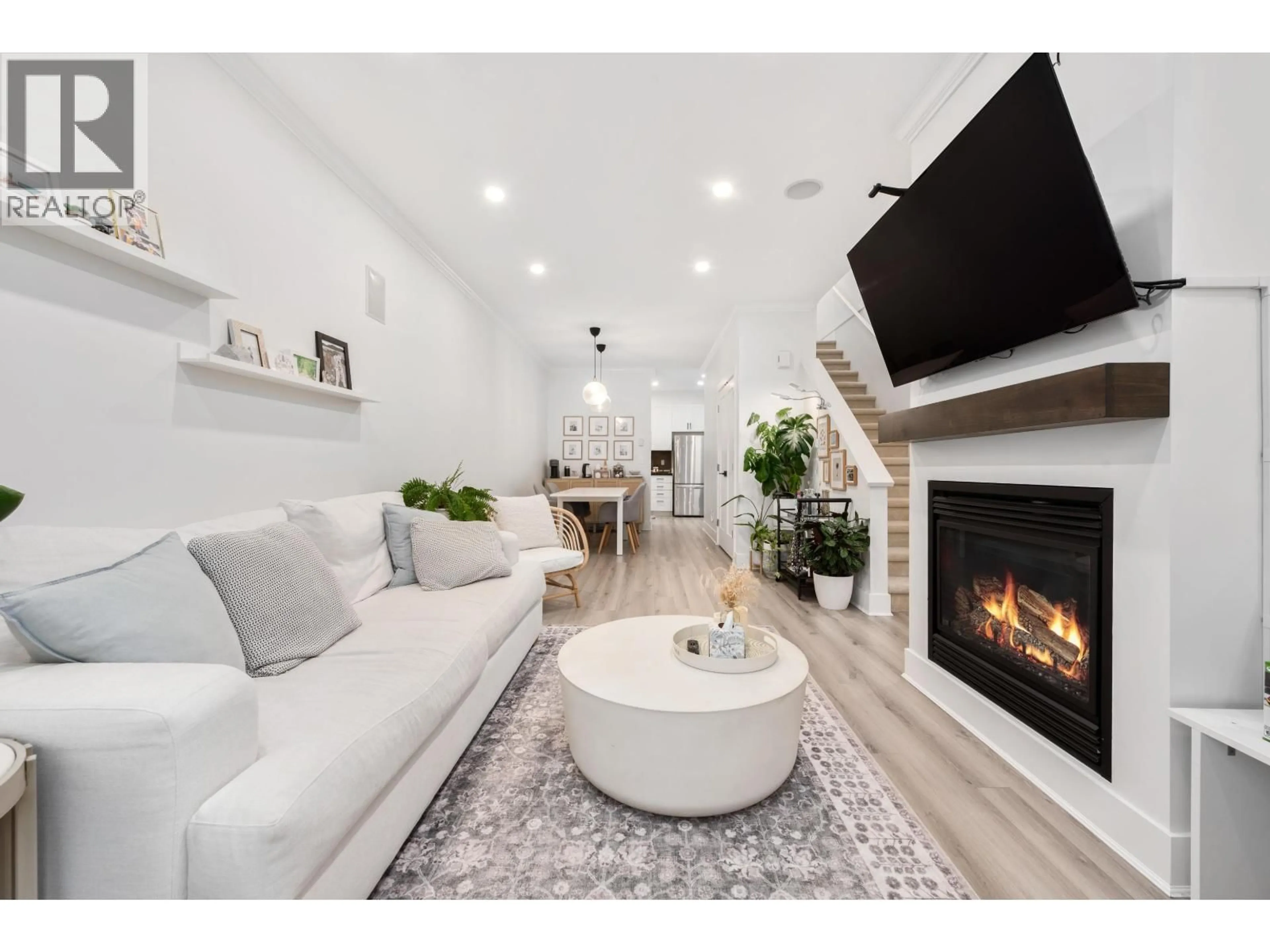 Living room with furniture, unknown for 24 - 6300 LONDON ROAD, Richmond British Columbia V7E6V6