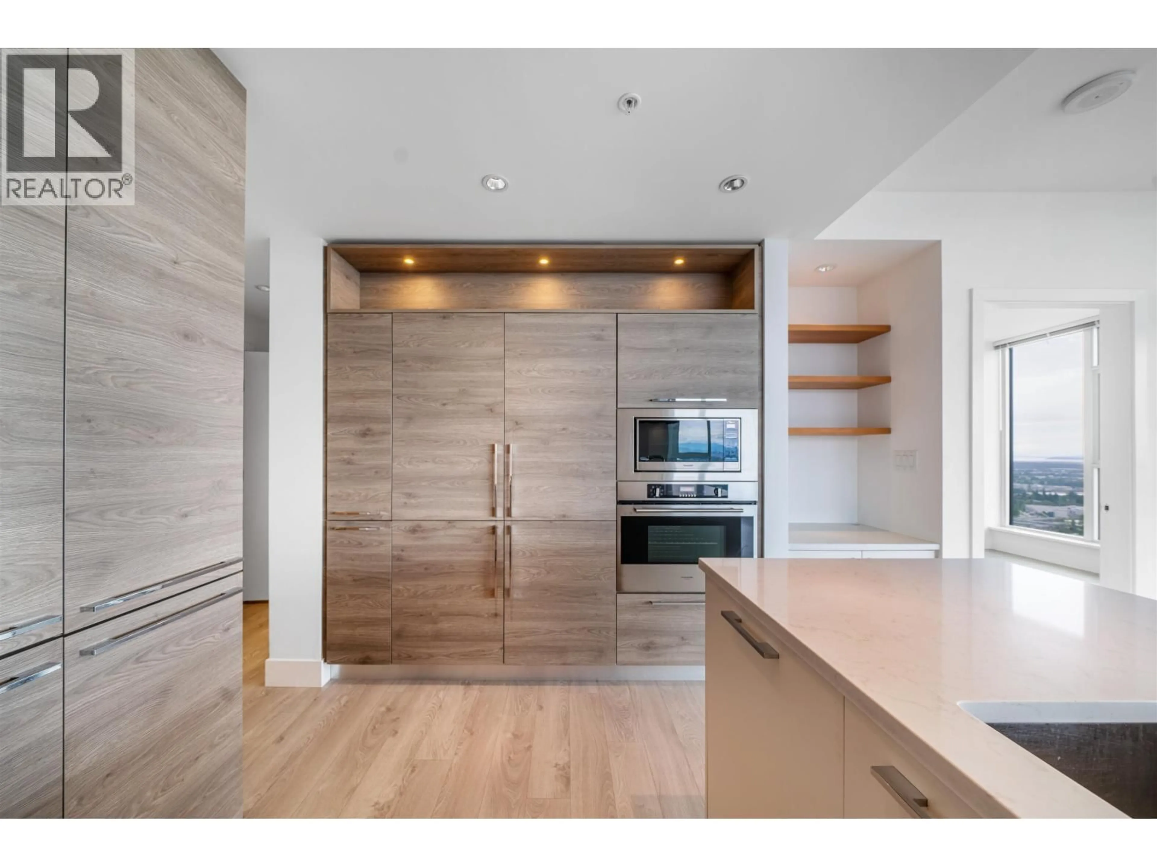 Contemporary kitchen, wood/laminate floor for 3408 - 7358 EDMONDS STREET, Burnaby British Columbia V3N0H1