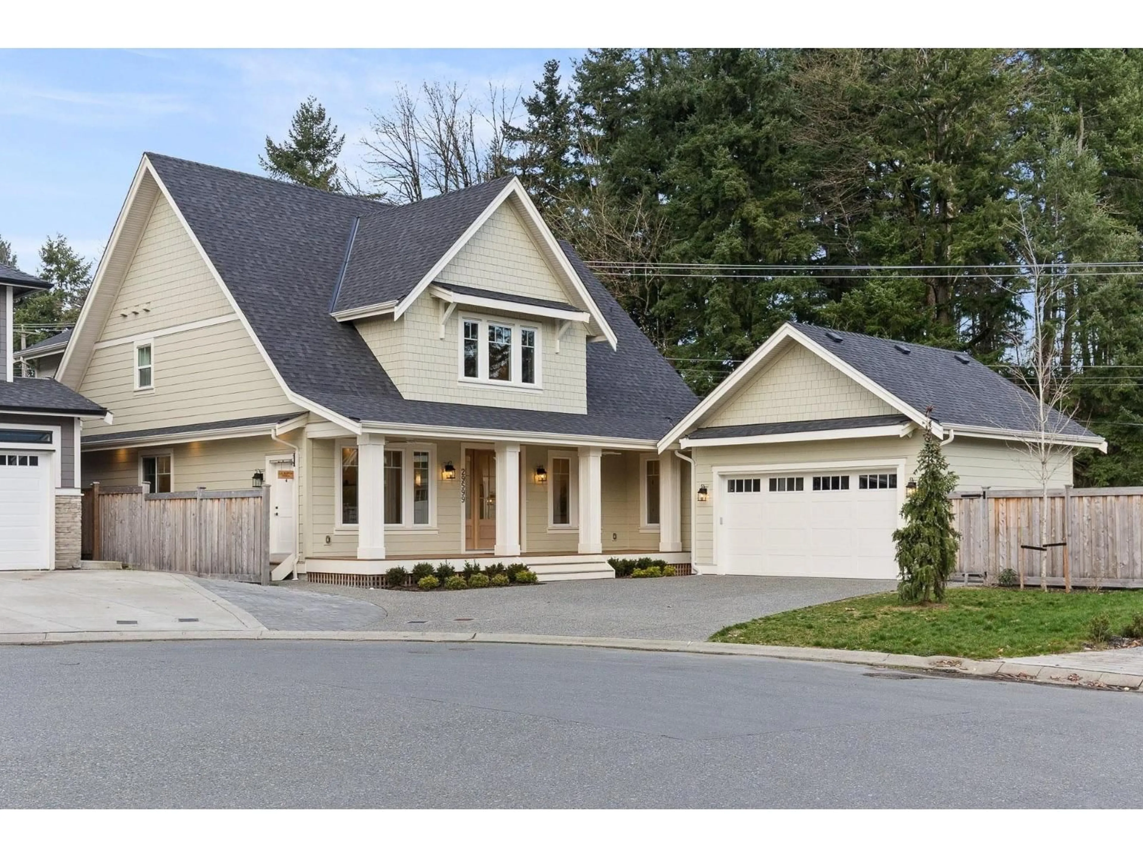 Home with vinyl exterior material, street for 29599 CORVINA COURT, Abbotsford British Columbia V4X0A6