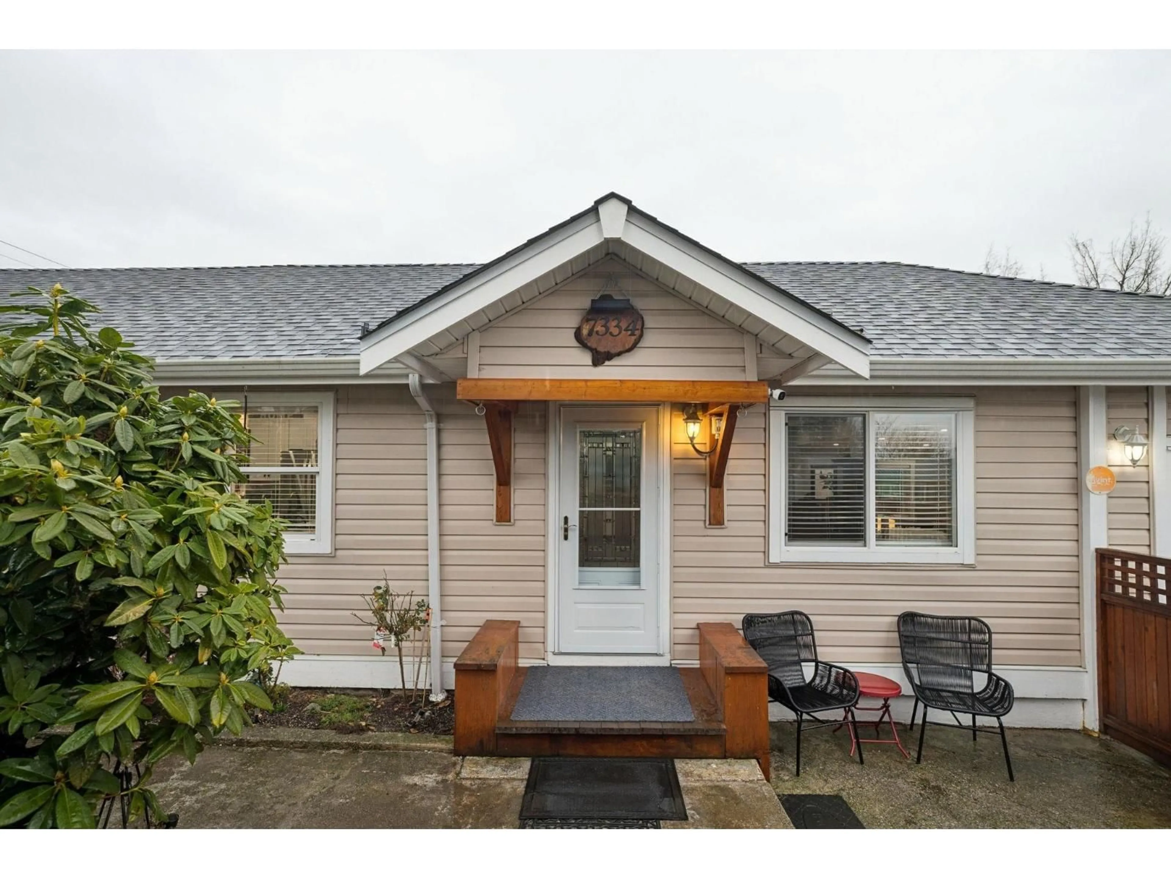 Home with vinyl exterior material, street for 7334 ALDER STREET, Mission British Columbia V2V3N9