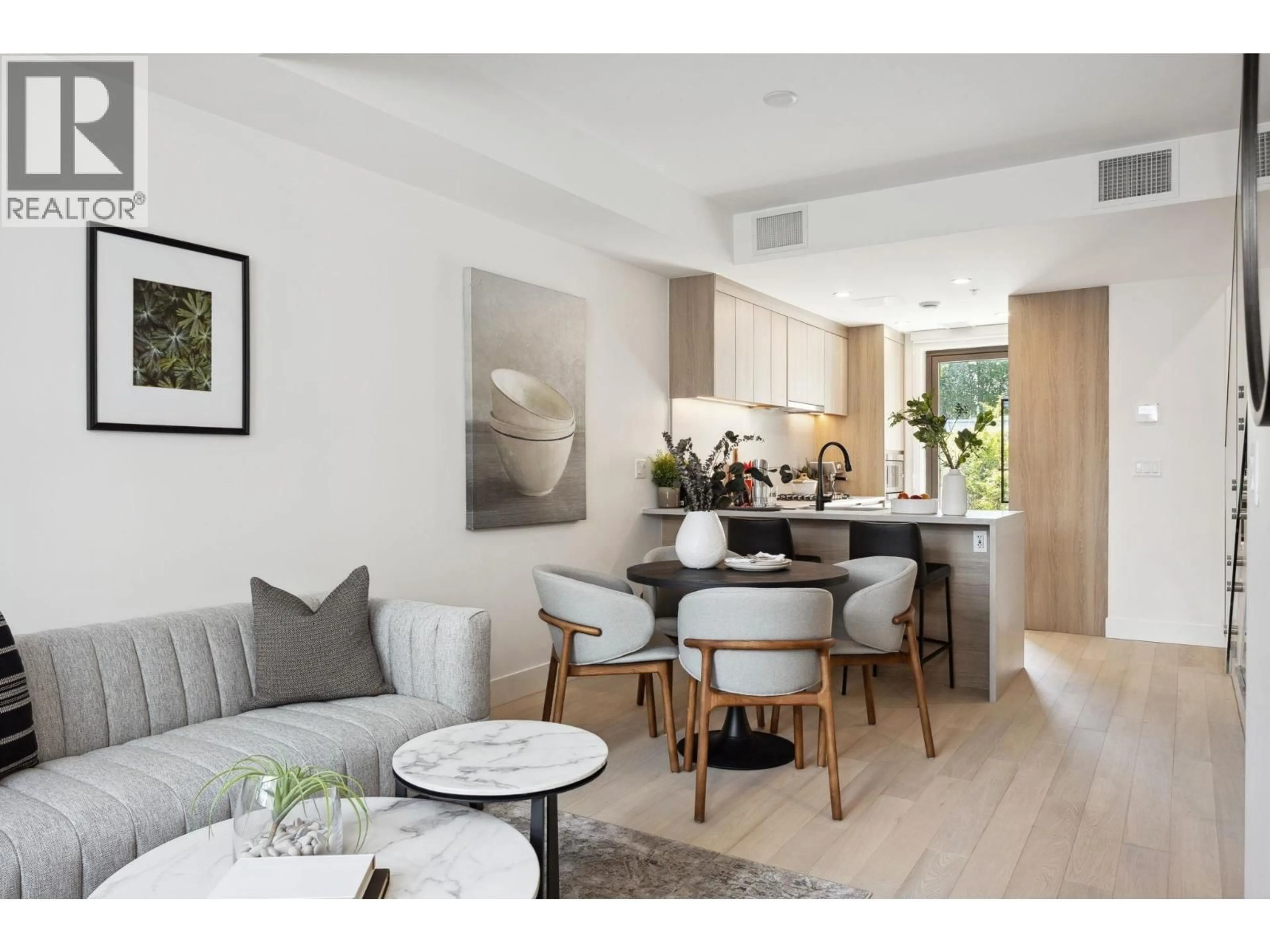 Unknown for 6312 OAK STREET, Vancouver British Columbia V6M0E3