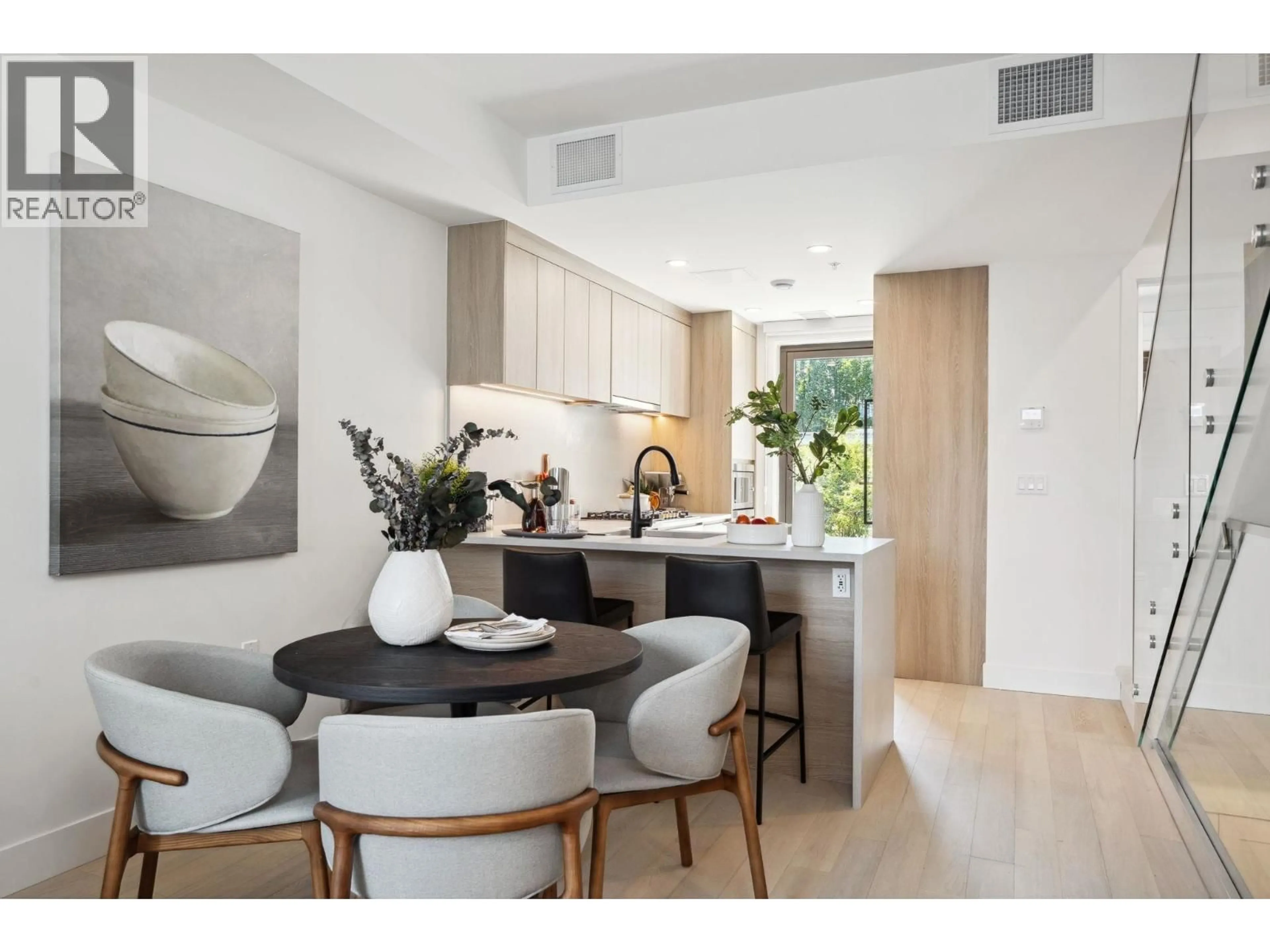 Open concept kitchen, unknown for 6312 OAK STREET, Vancouver British Columbia V6M0E3