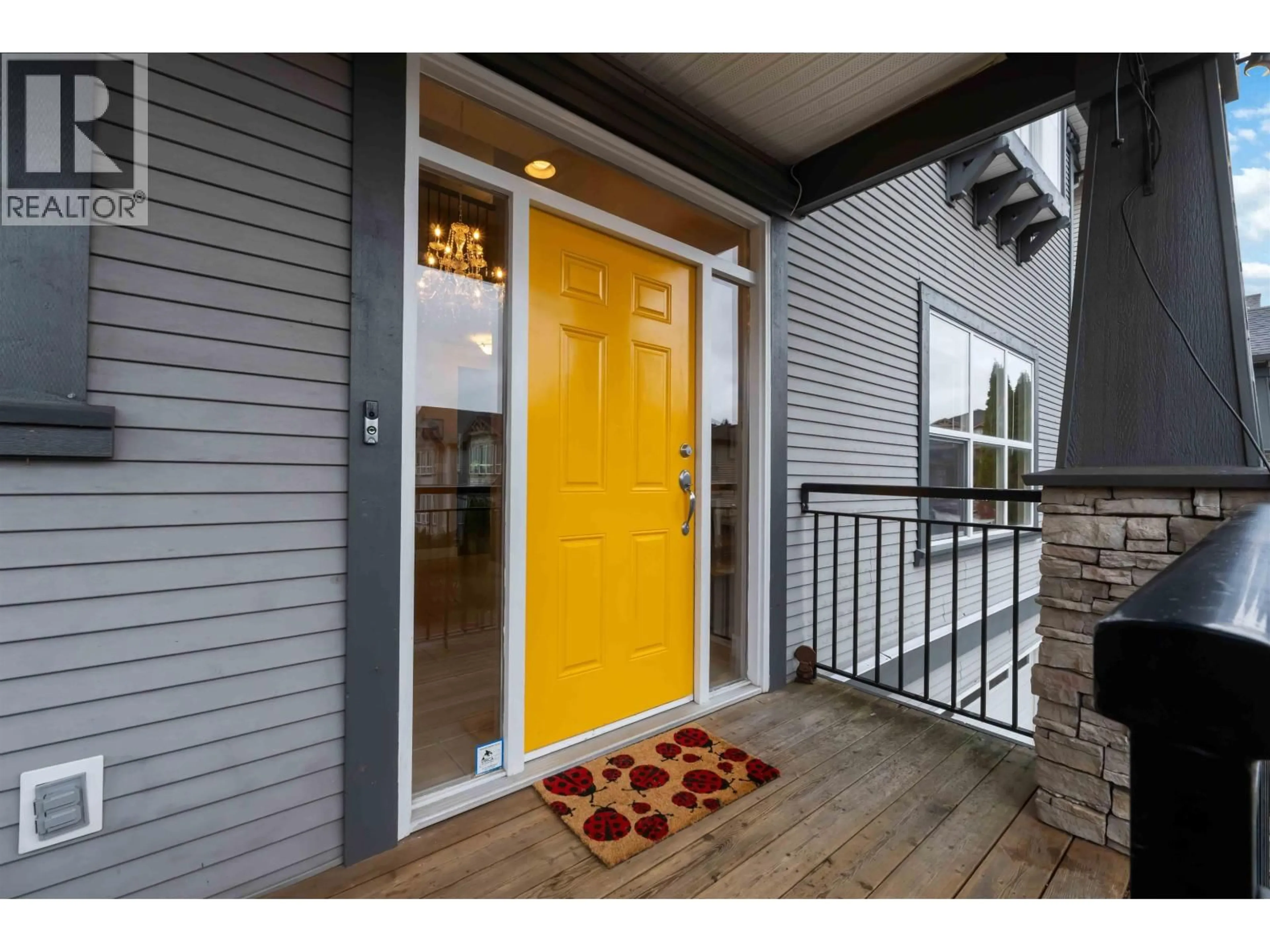 Indoor entryway for 1107 - 11497 236 STREET, Maple Ridge British Columbia V2W2E8