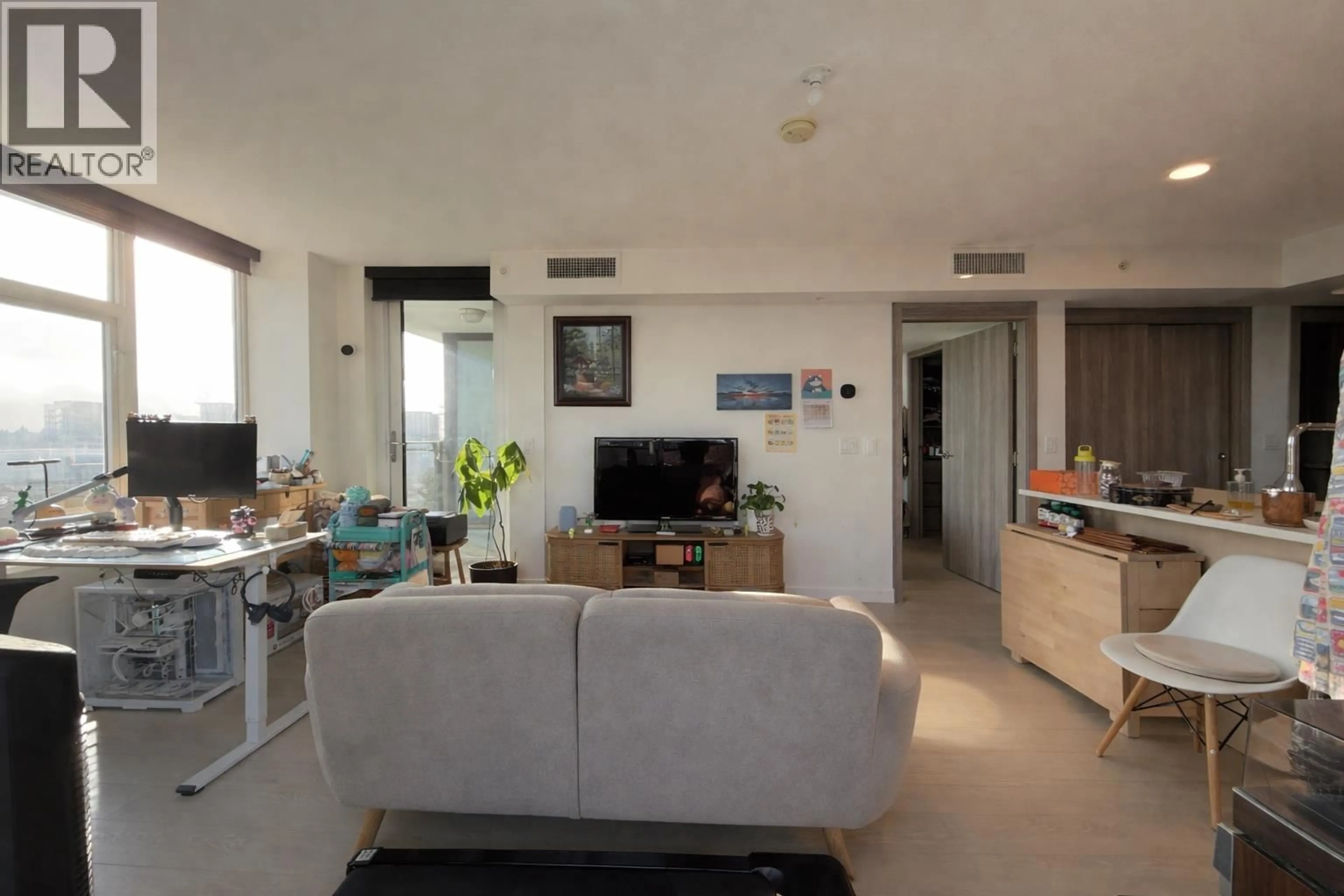 Living room with furniture, unknown for 1503 - 3300 KETCHESON ROAD, Richmond British Columbia V6X0S5