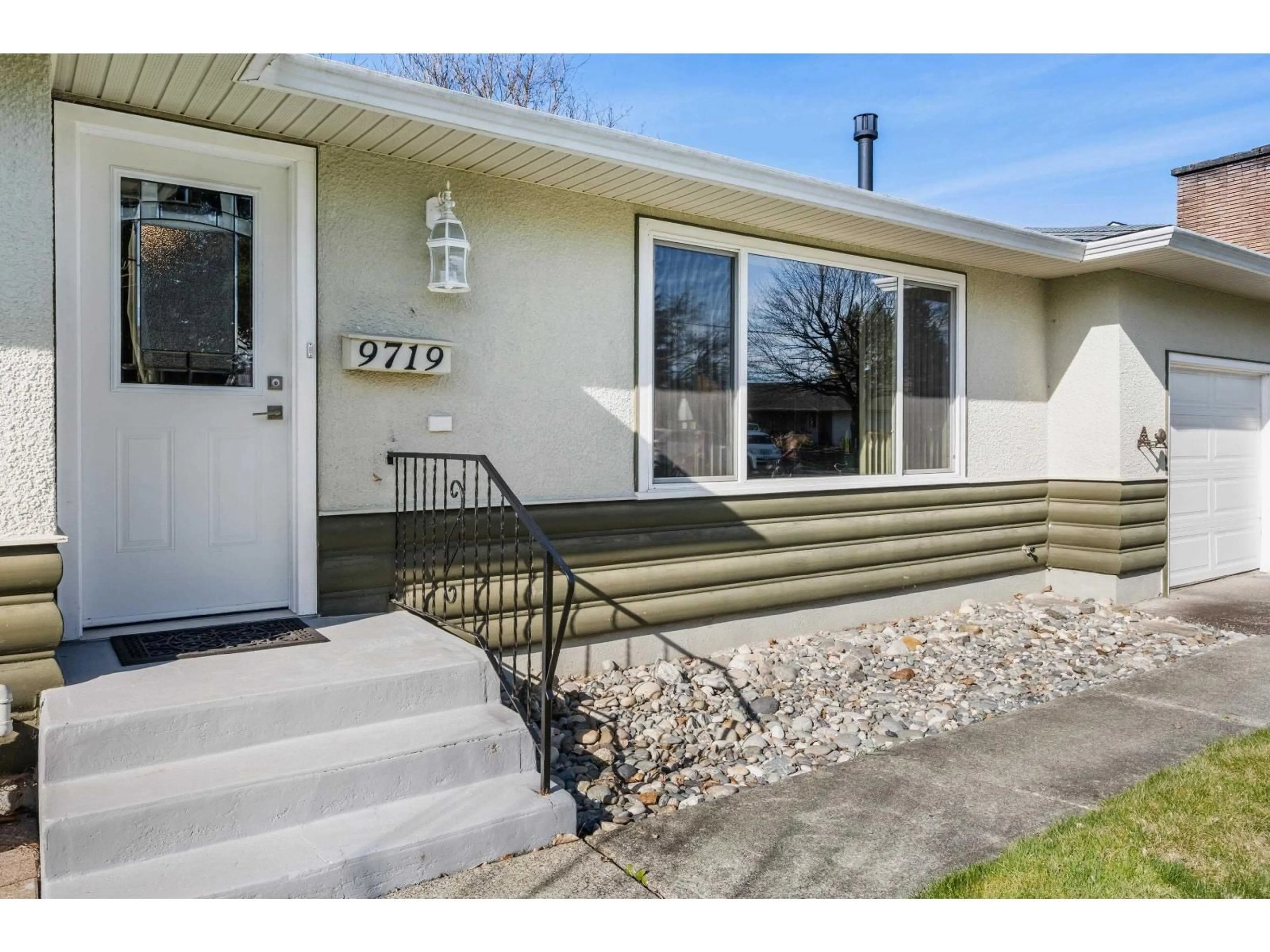 Home with vinyl exterior material, street for 9719 HAZEL STREET, Chilliwack British Columbia V2P5P1