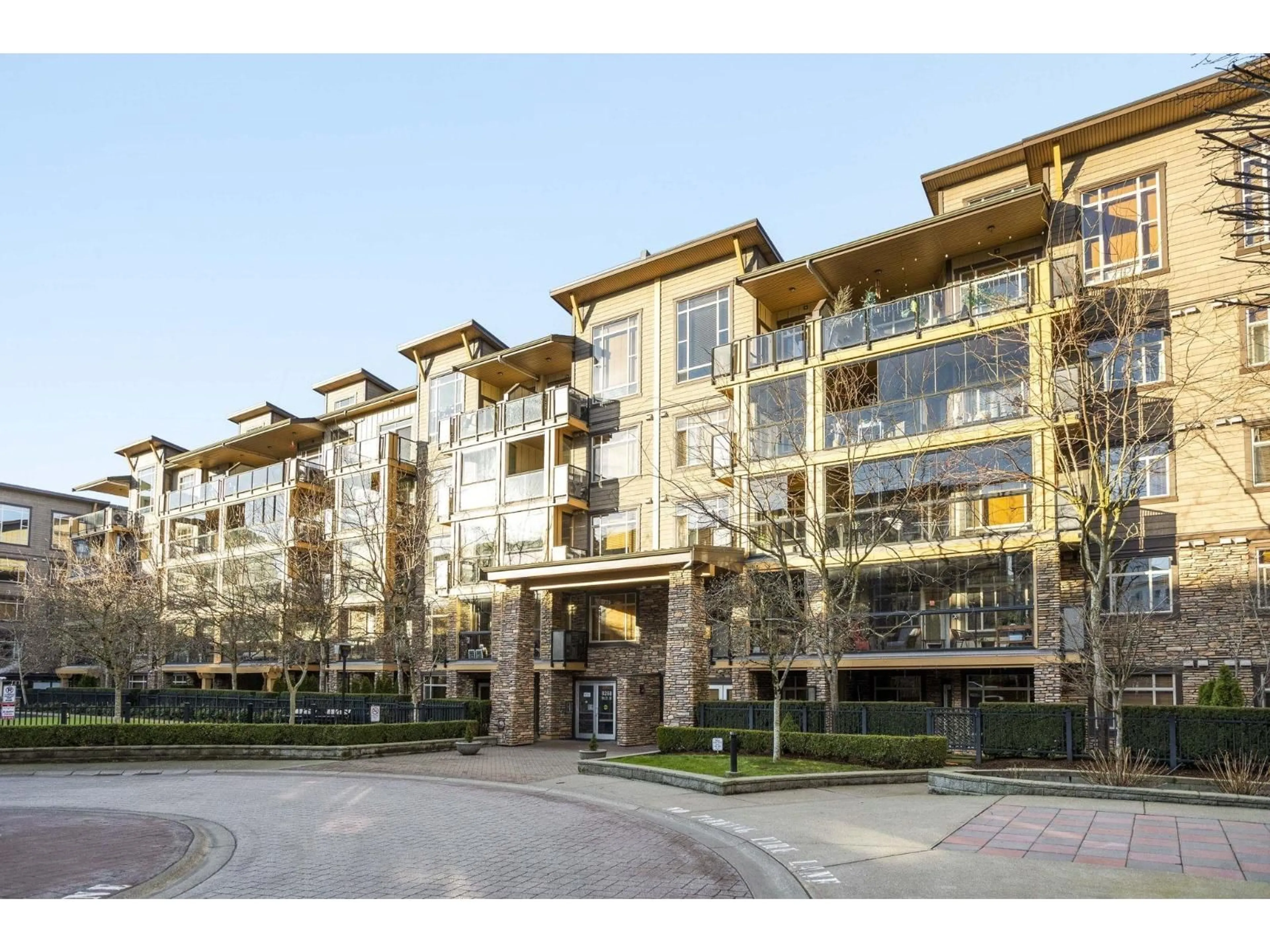 Indoor foyer for 253 - 8258 207A STREET, Langley British Columbia V2Y0M5