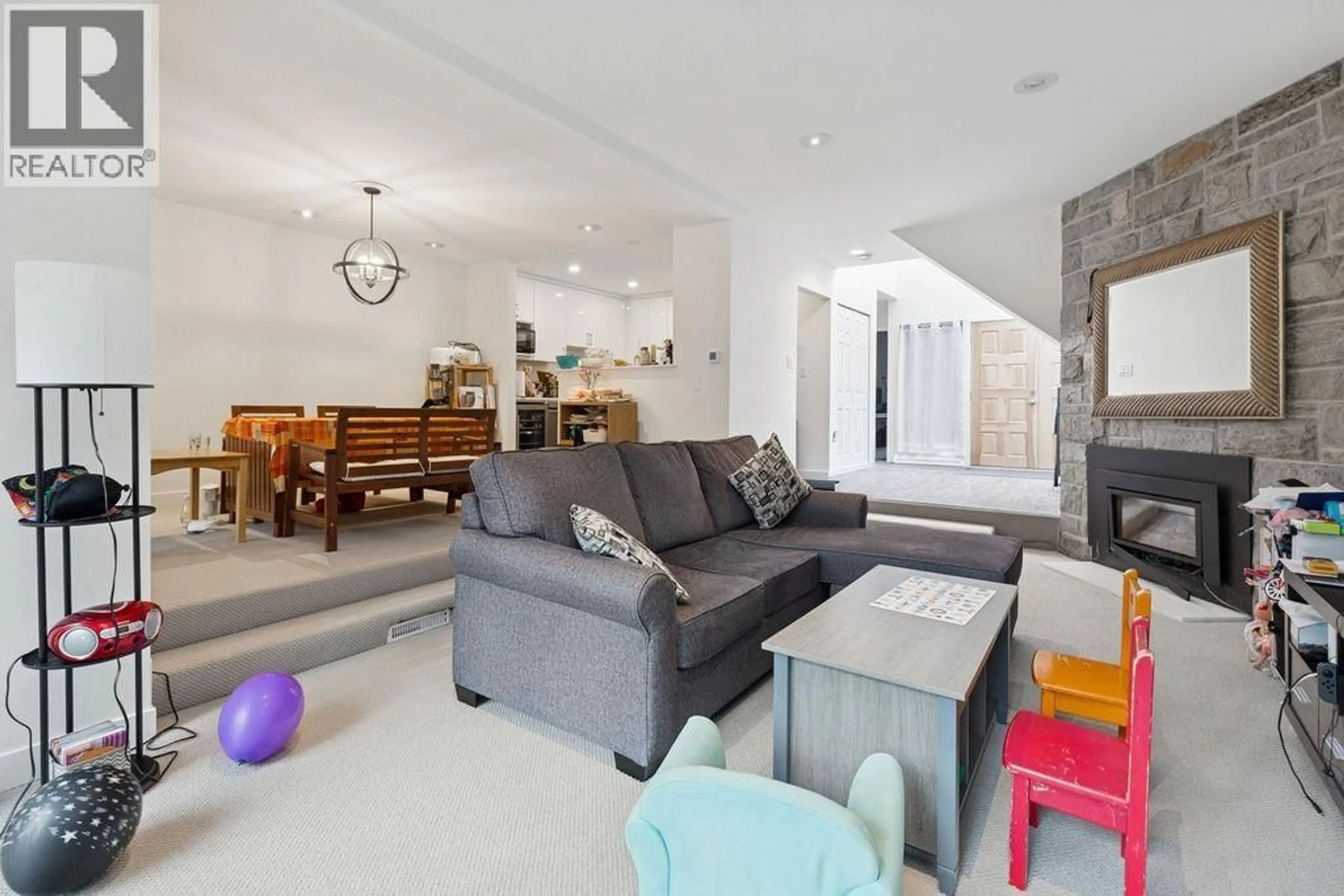 Living room with furniture, unknown for 6605 TURNBERRY CRESCENT, Vancouver British Columbia V5X4M7