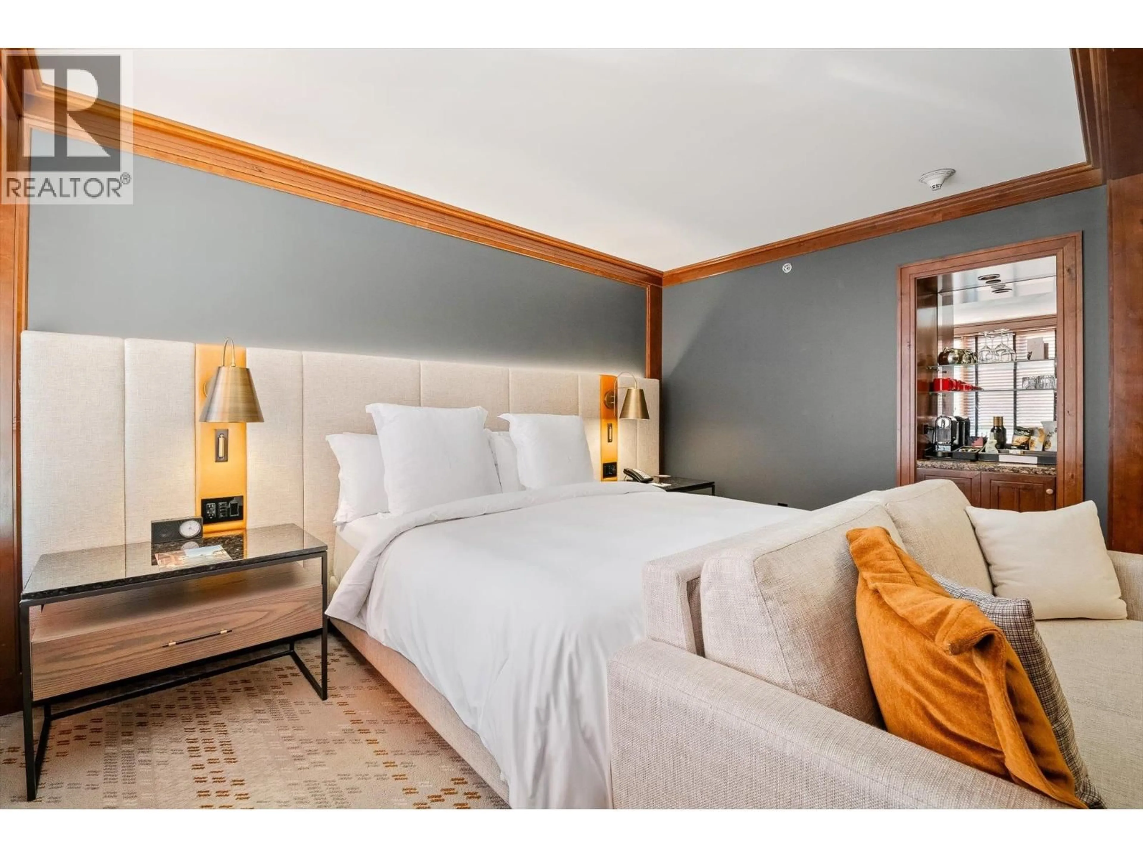 Bedroom with bed, unknown for 518 - 4591 BLACKCOMB WAY, Whistler British Columbia V8E0Y4