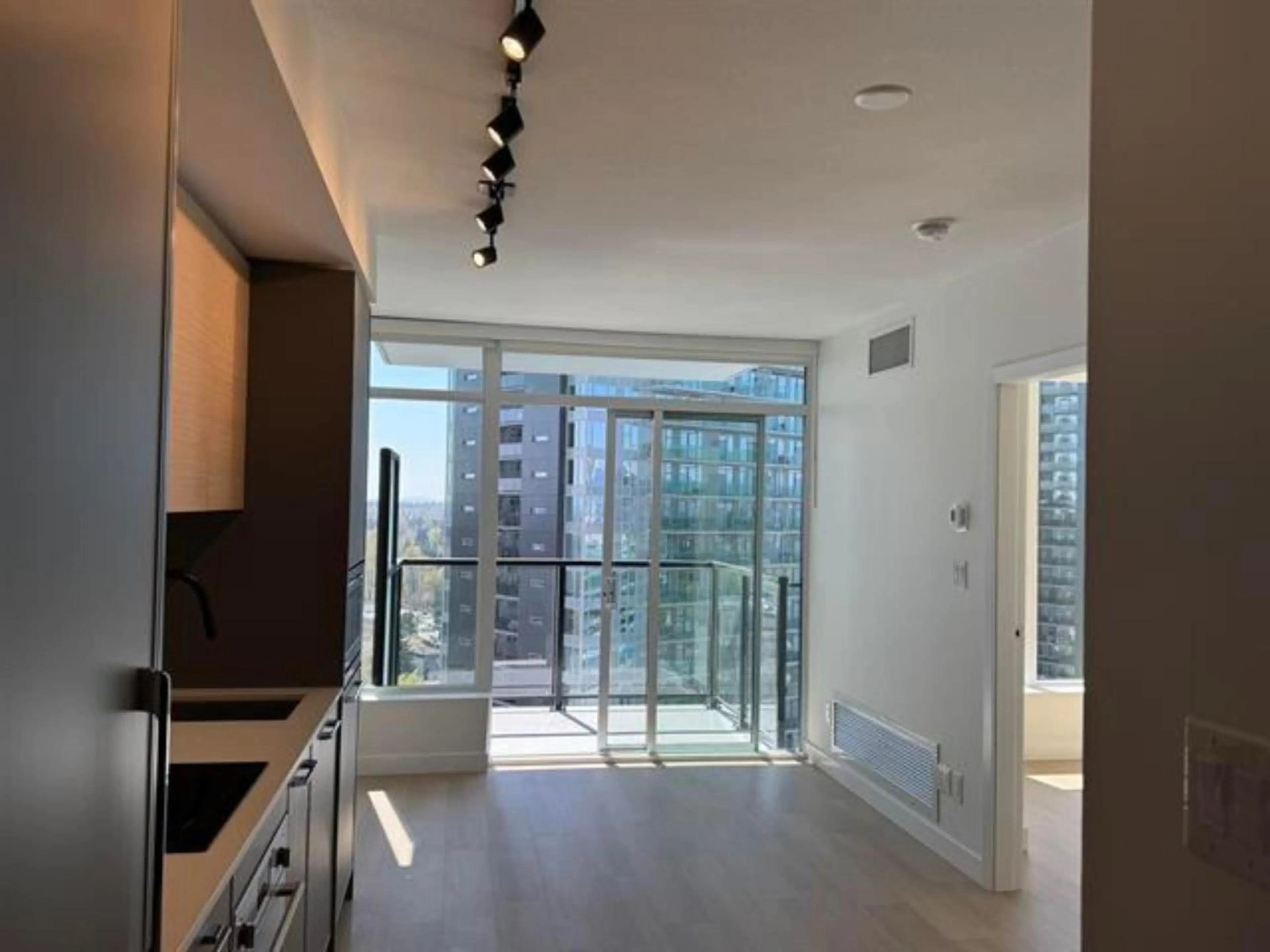 Unknown for 1612 - 13725 GEORGE JUNCTION, Surrey British Columbia V3T0R1