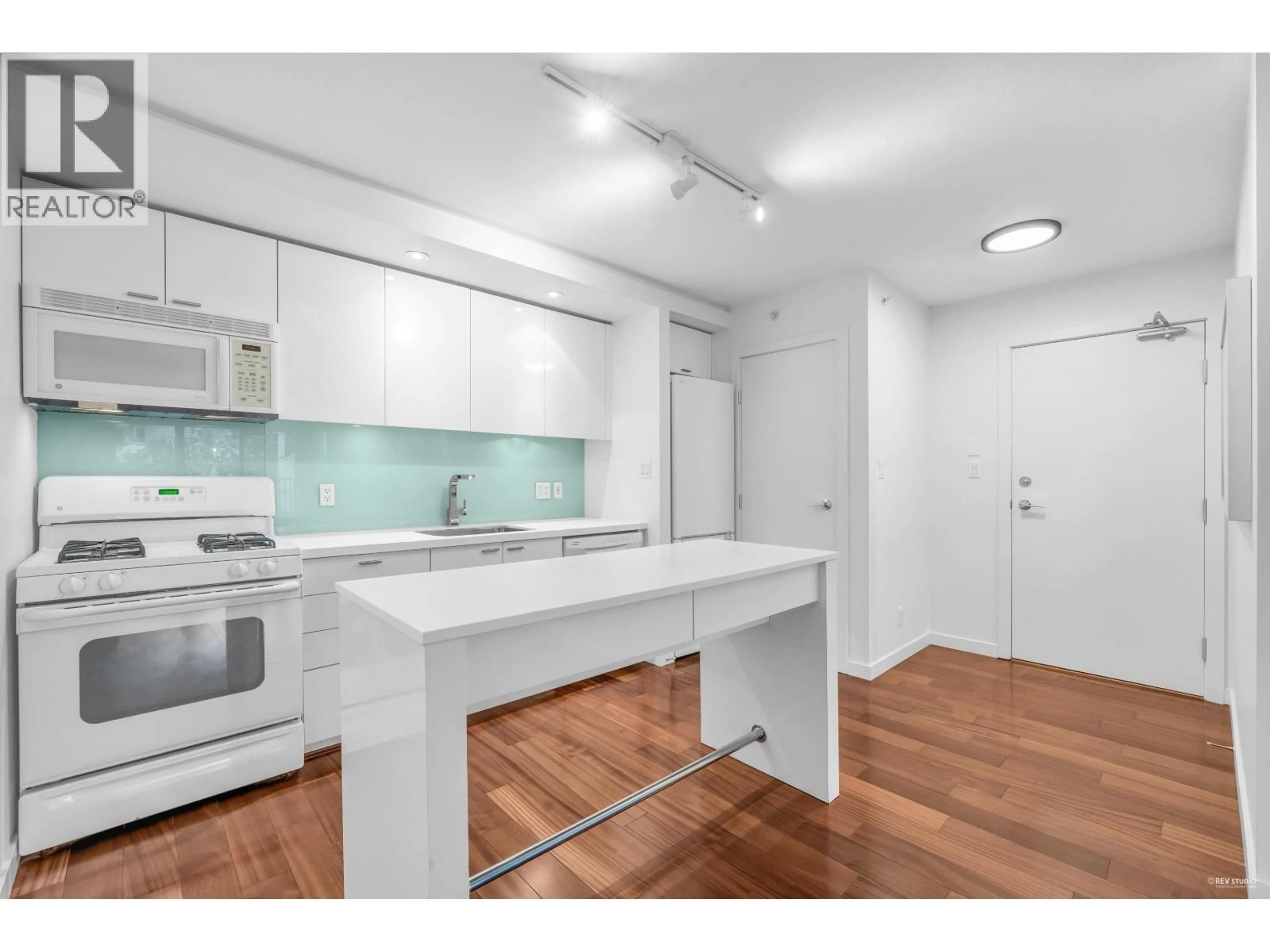 Standard kitchen, unknown for 409 - 328 11TH AVENUE, Vancouver British Columbia V5T4W1
