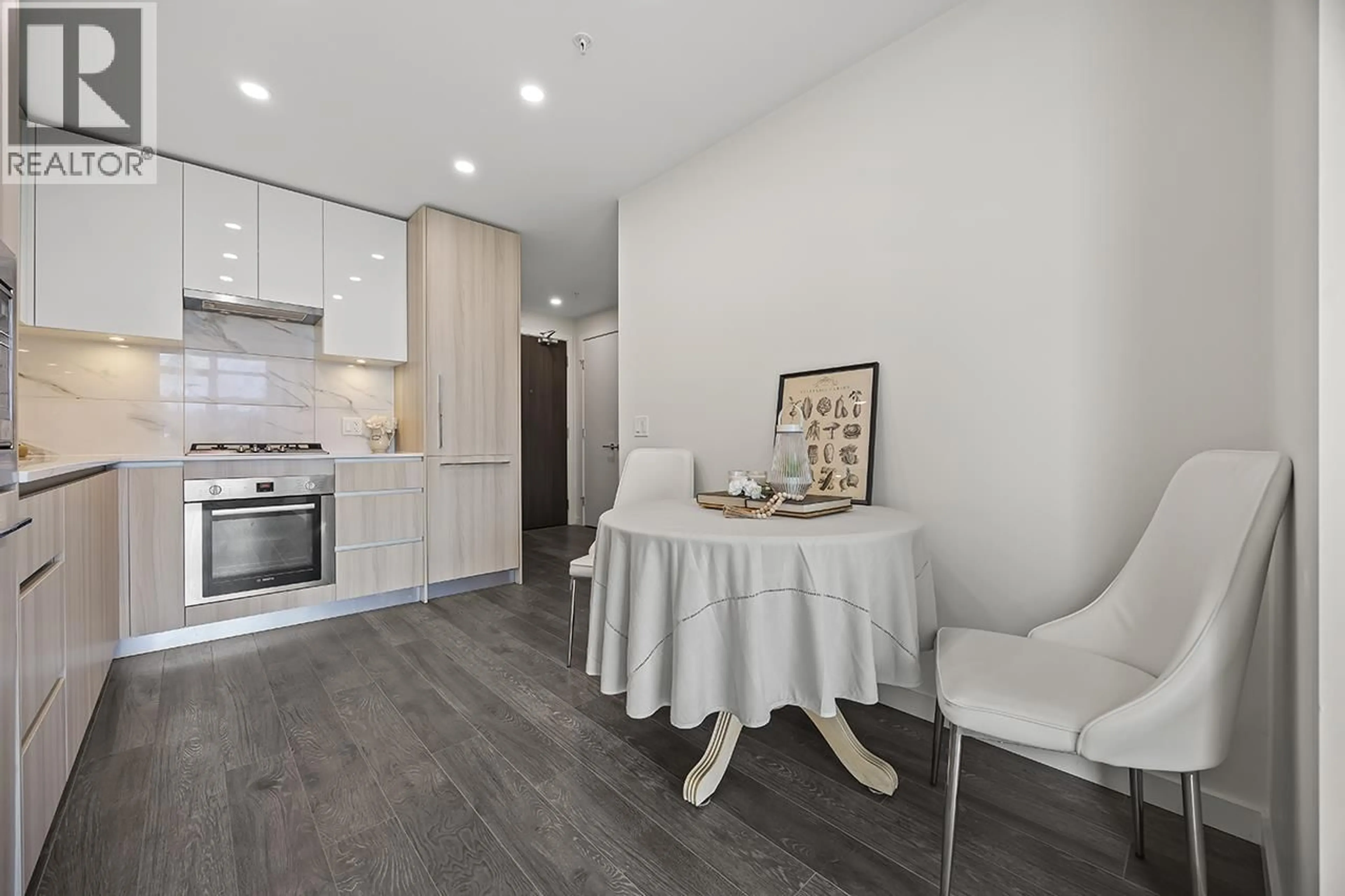 Open concept kitchen, unknown for 703 - 5311 GORING STREET, Burnaby British Columbia V5B0B5
