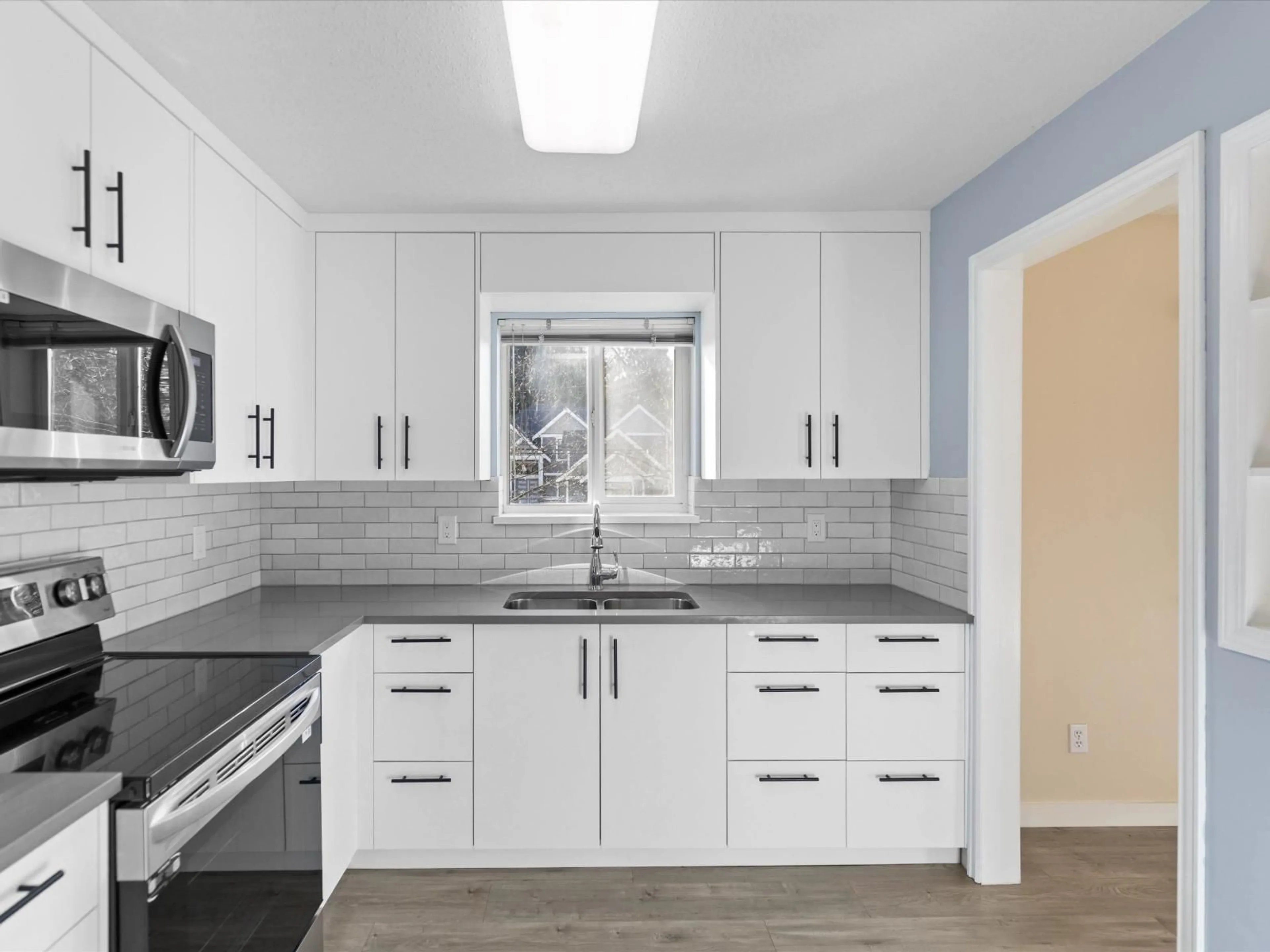 Standard kitchen, unknown for 214 - 31771 PEARDONVILLE ROAD, Abbotsford British Columbia V2T5S7