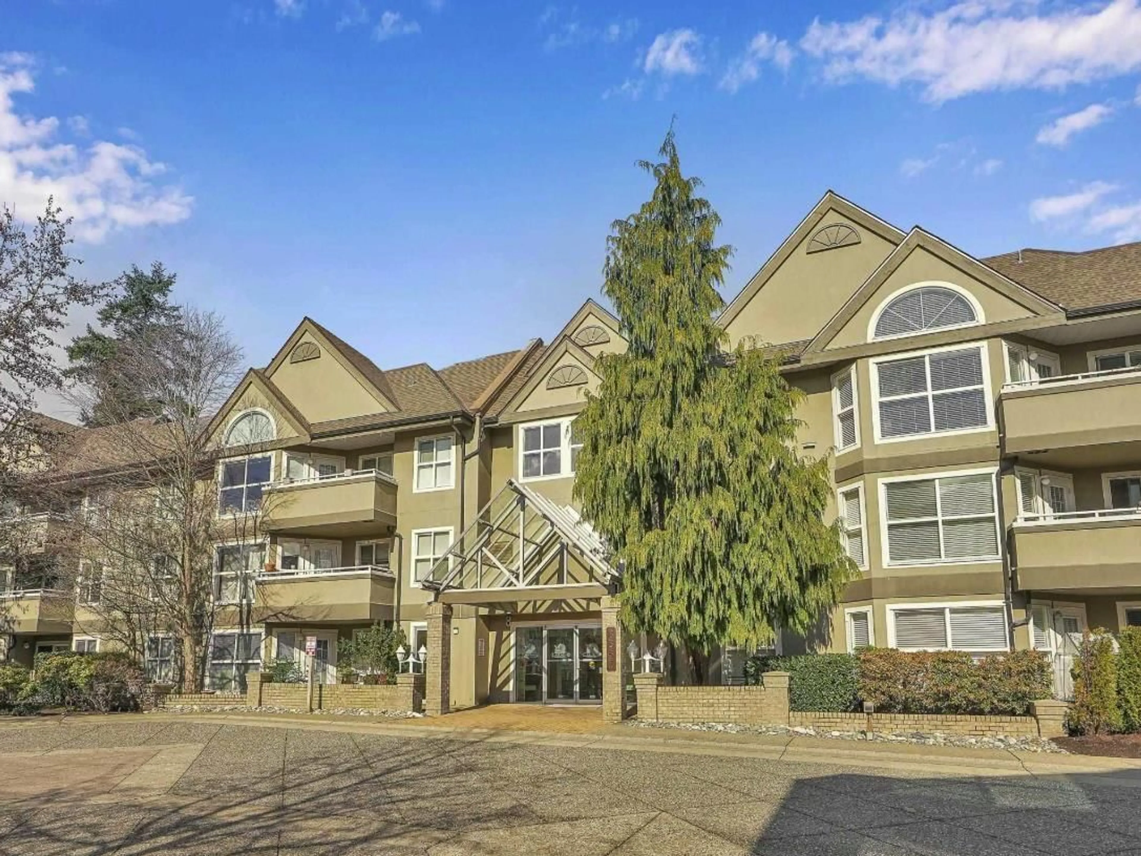 Unknown for 212 - 6557 121 STREET, Surrey British Columbia V3W1E7