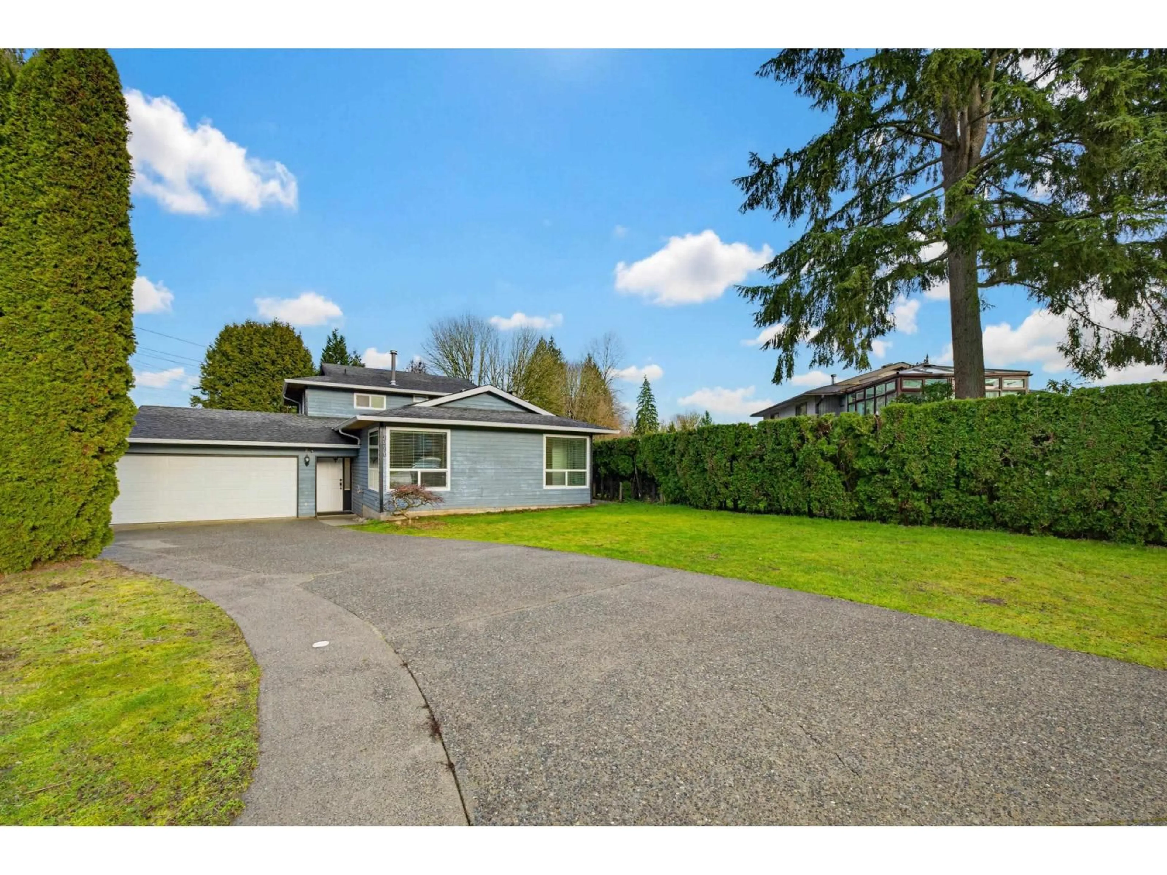 A pic from outside/outdoor area/front of a property/back of a property/a pic from drone, street for 9490 206A STREET, Langley British Columbia V1M1H9