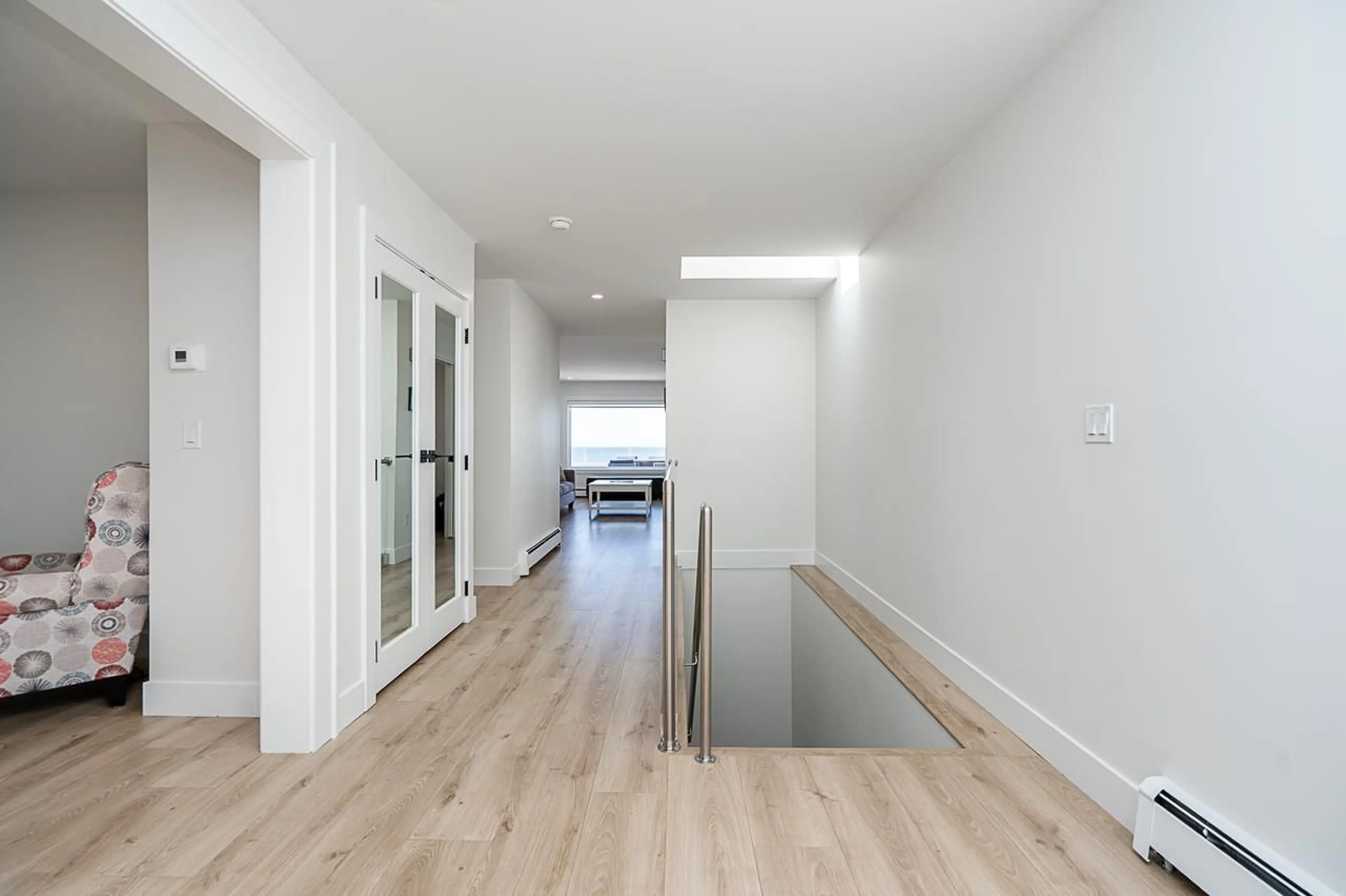 Unknown for 15452 VICTORIA AVENUE, White Rock British Columbia V4B1H3