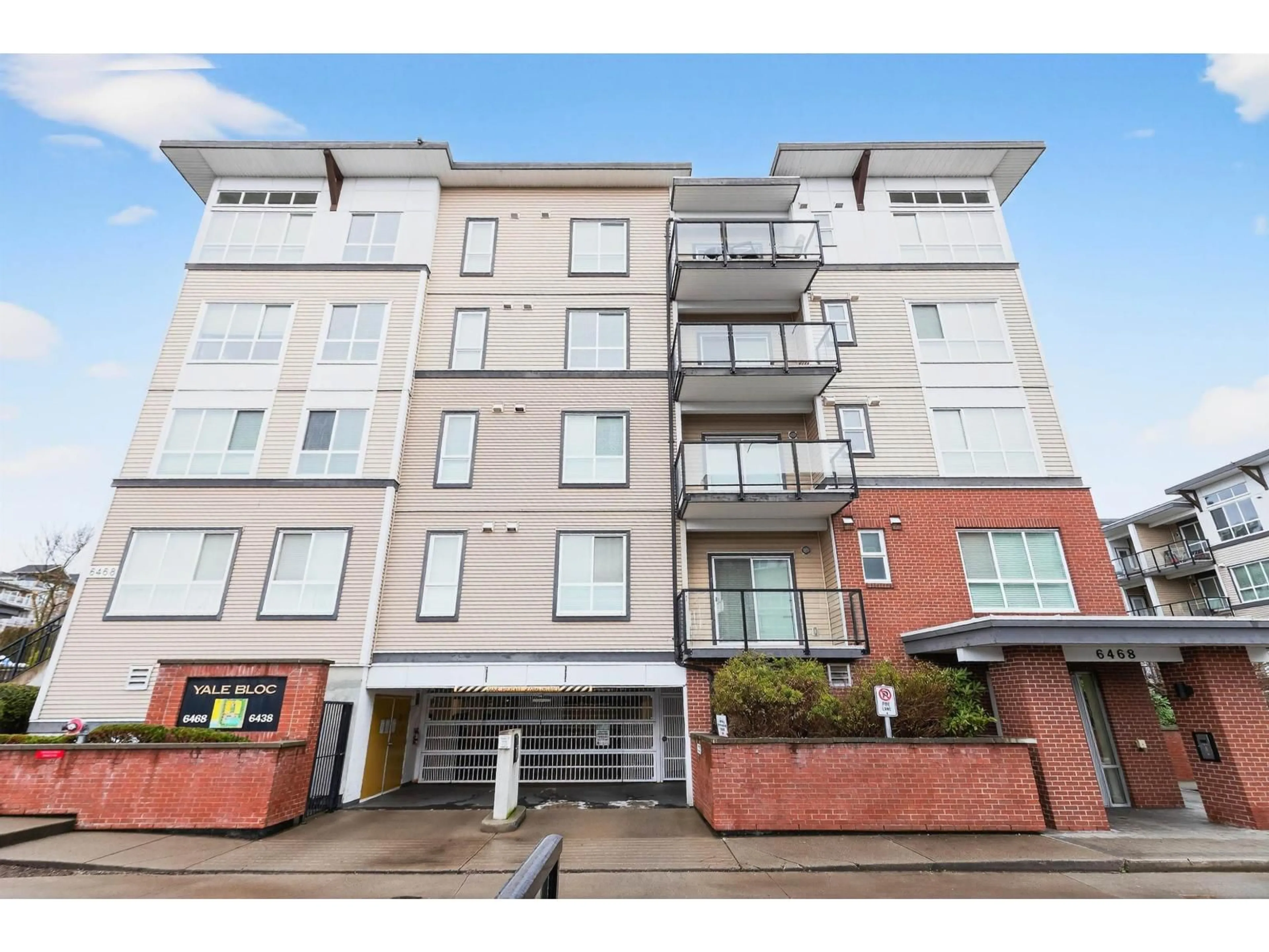 Unknown for 310 - 6468 195A STREET, Surrey British Columbia V4N6R6