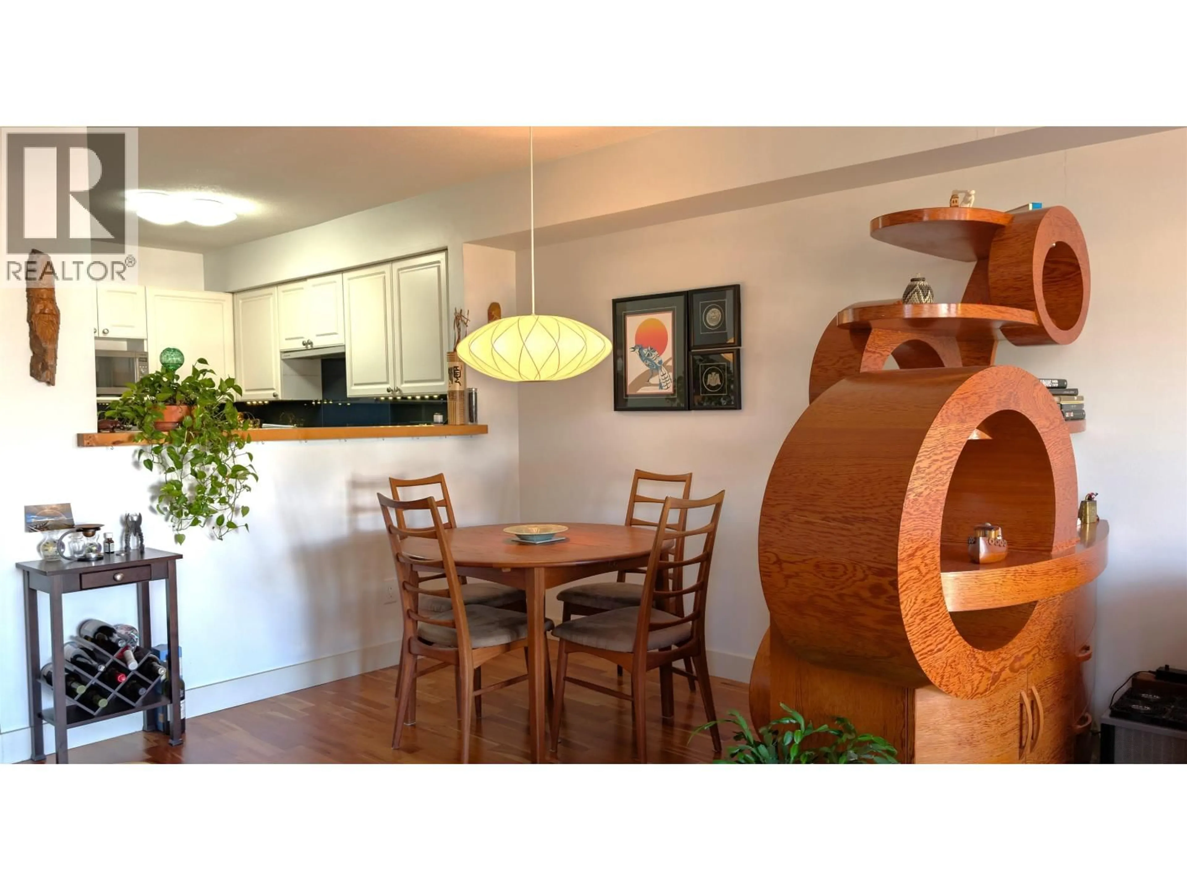 Dining room, wood/laminate floor for 308 - 228 18TH AVENUE, Vancouver British Columbia V5V1E6