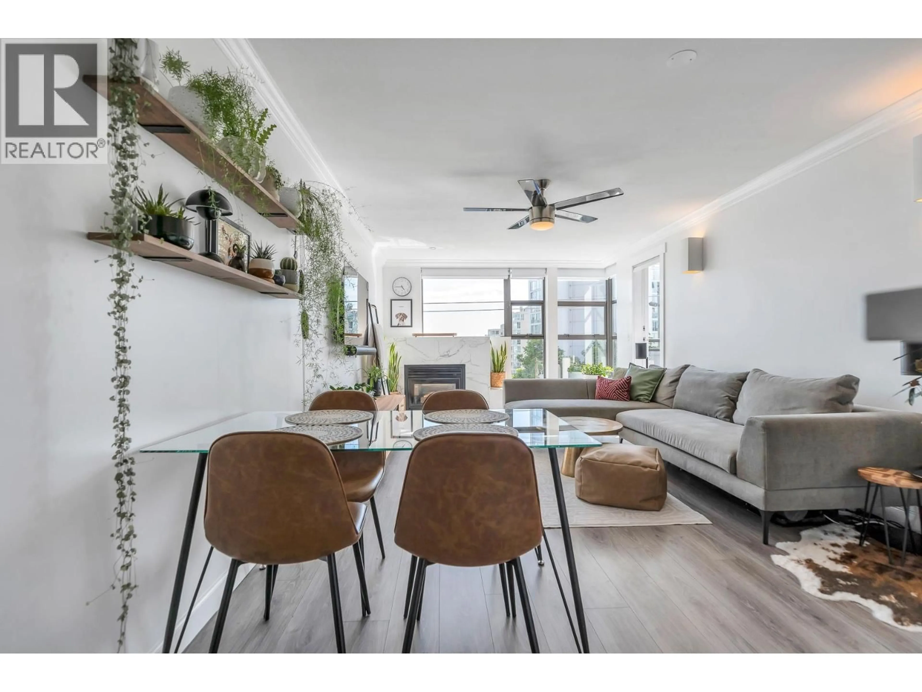 Living room with furniture, unknown for 406 - 305 LONSDALE AVENUE, North Vancouver British Columbia V7M2G3