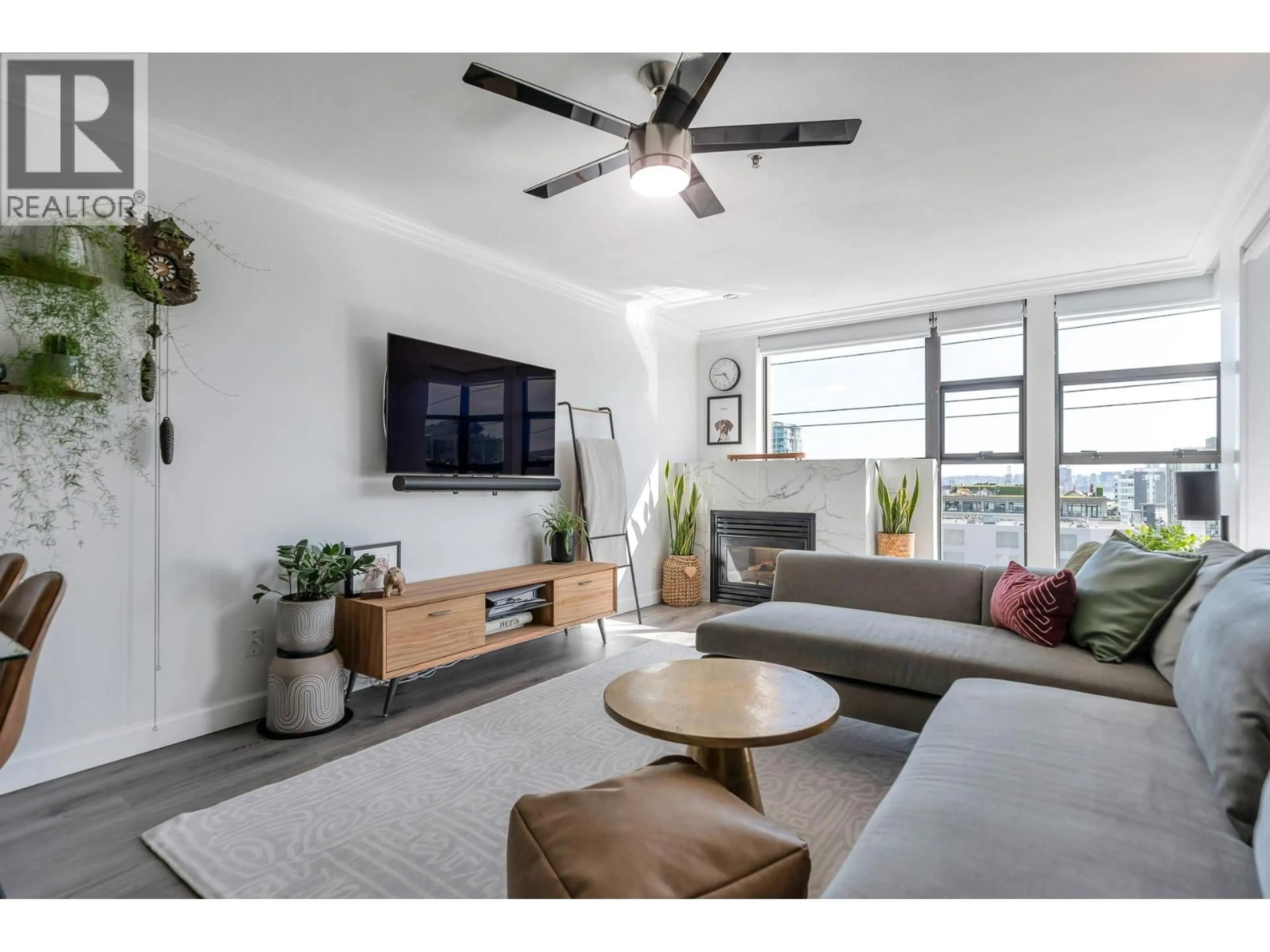 Living room with furniture, unknown for 406 - 305 LONSDALE AVENUE, North Vancouver British Columbia V7M2G3