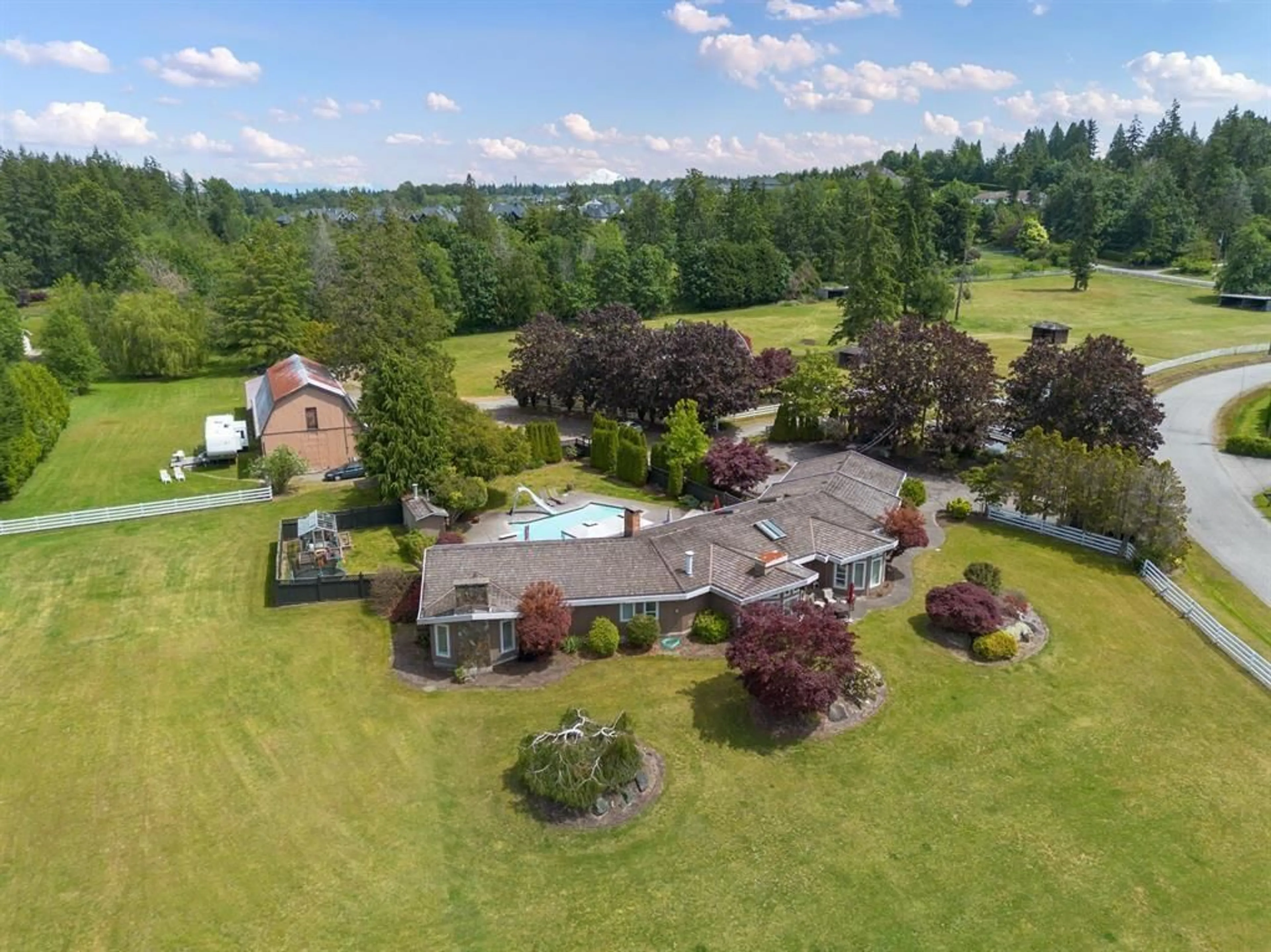 A pic from outside/outdoor area/front of a property/back of a property/a pic from drone, mountain view for 382 194 STREET, Surrey British Columbia V3Z9R9