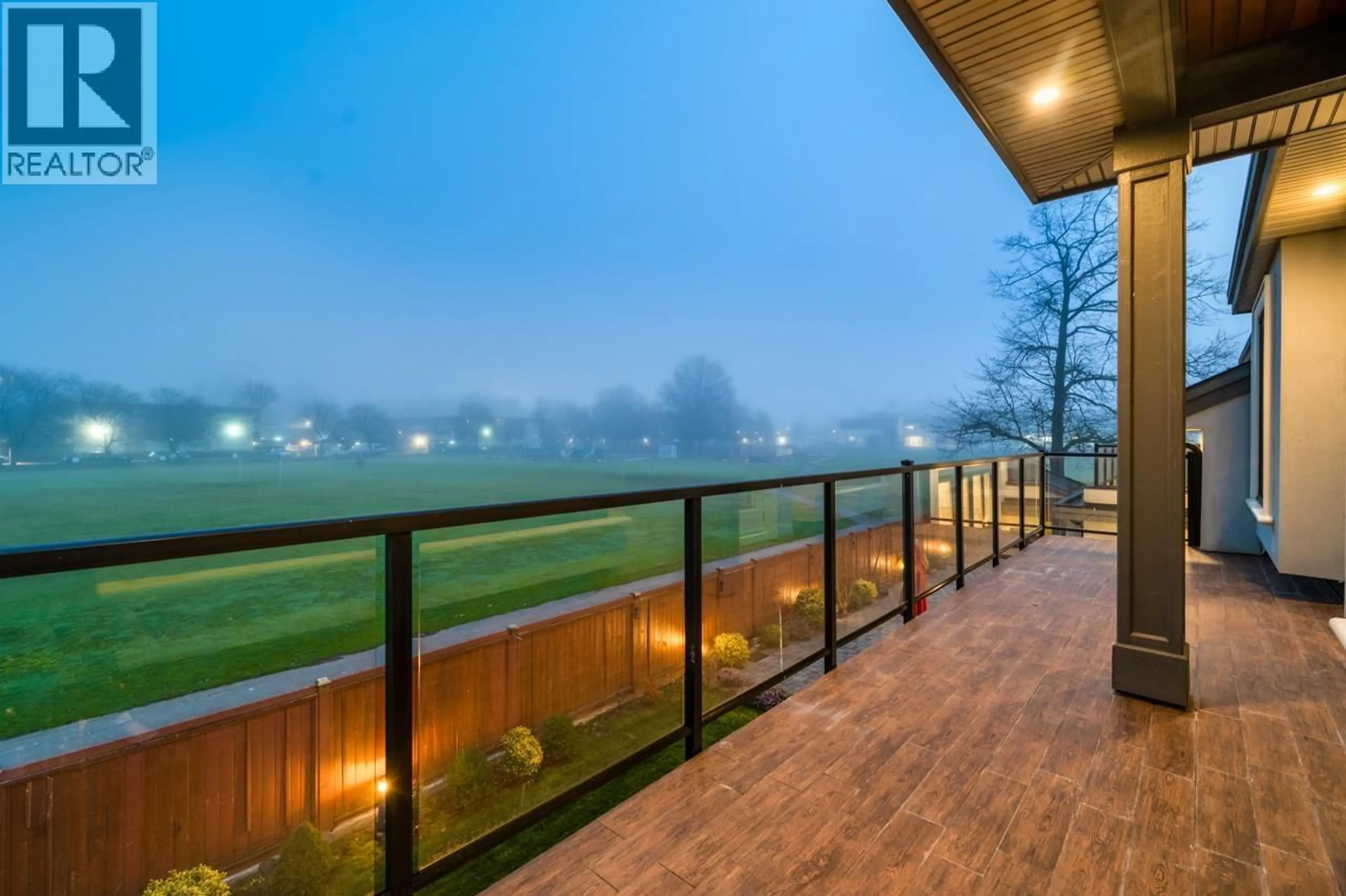 Patio, unknown for 6100 ALTA COURT, Richmond British Columbia V7C2R4