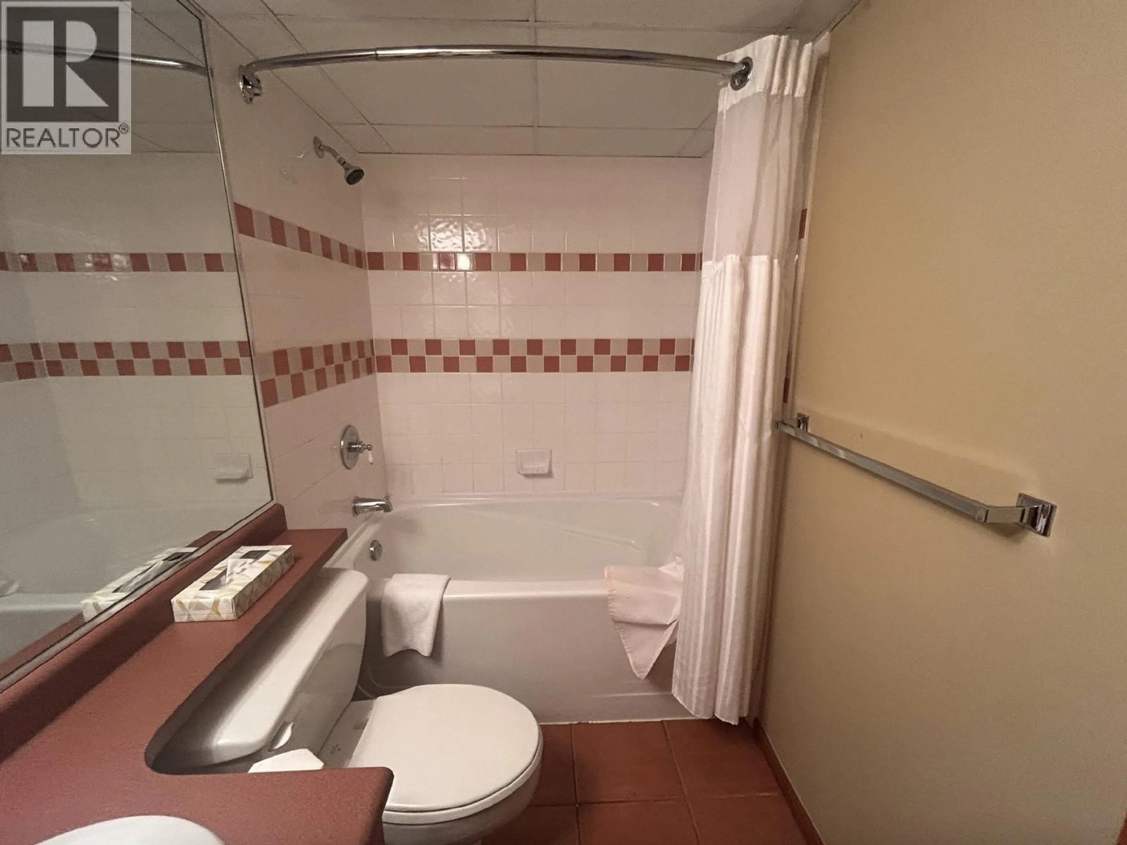 Standard bathroom, floor is not visible for 227 - 4315 NORTHLANDS BOULEVARD, Whistler British Columbia V8E1C1