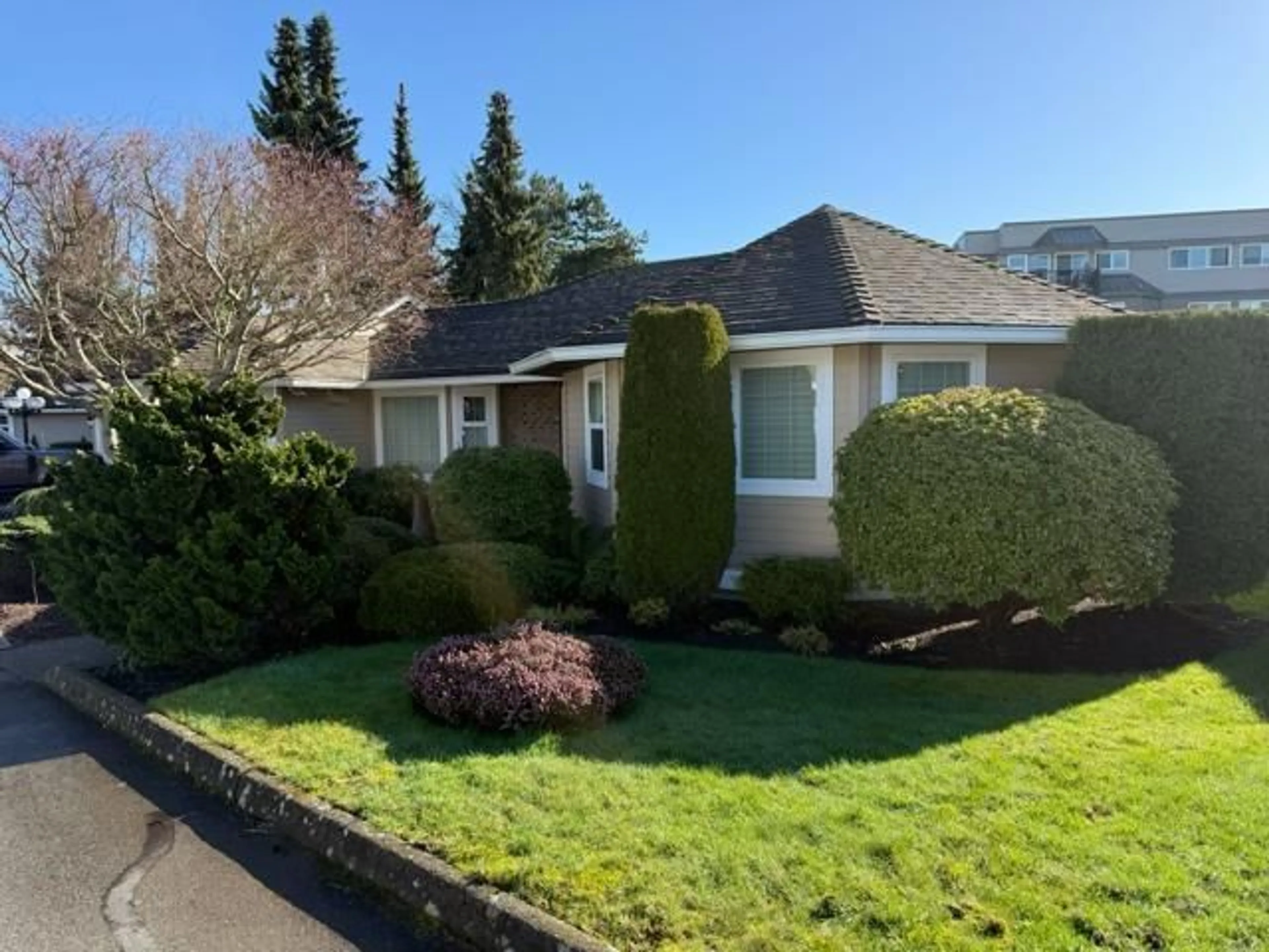 Home with vinyl exterior material, street for 101 - 15121 19 AVENUE, Surrey British Columbia V4A8J3