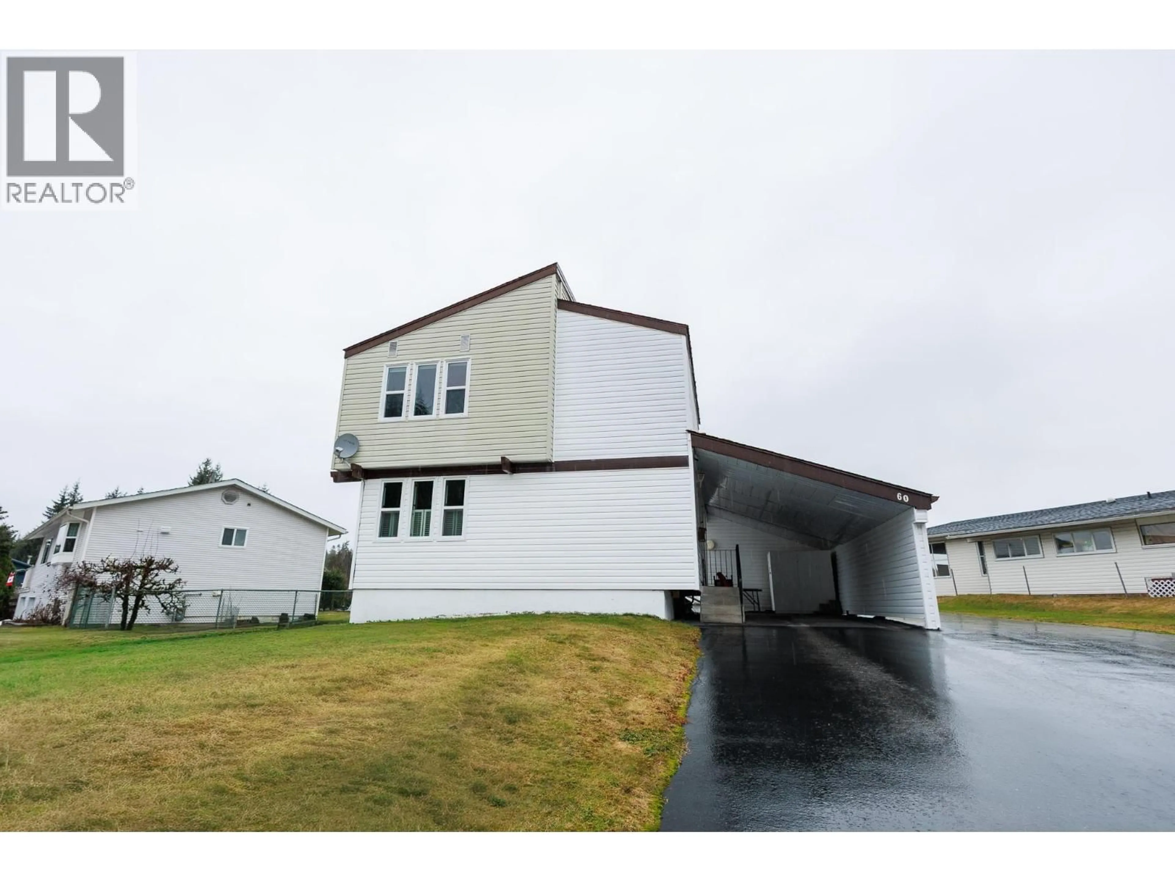 Home with vinyl exterior material, building for 60 DUNN STREET, Kitimat British Columbia V8C1C7