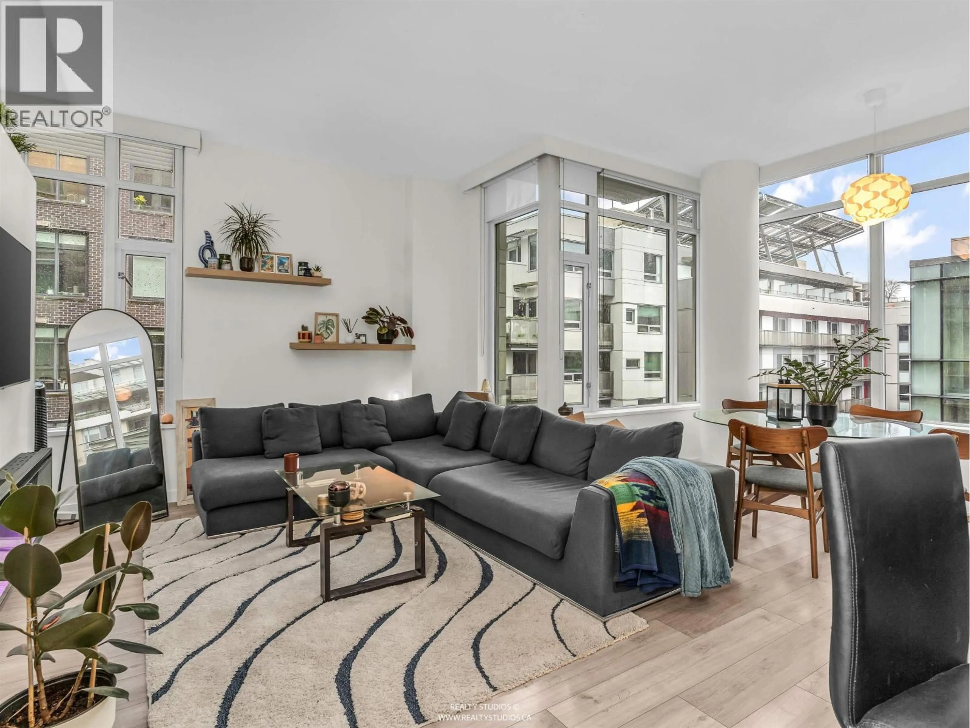 Living room with furniture, unknown for 509 - 1633 ONTARIO STREET, Vancouver British Columbia V5Y0C2