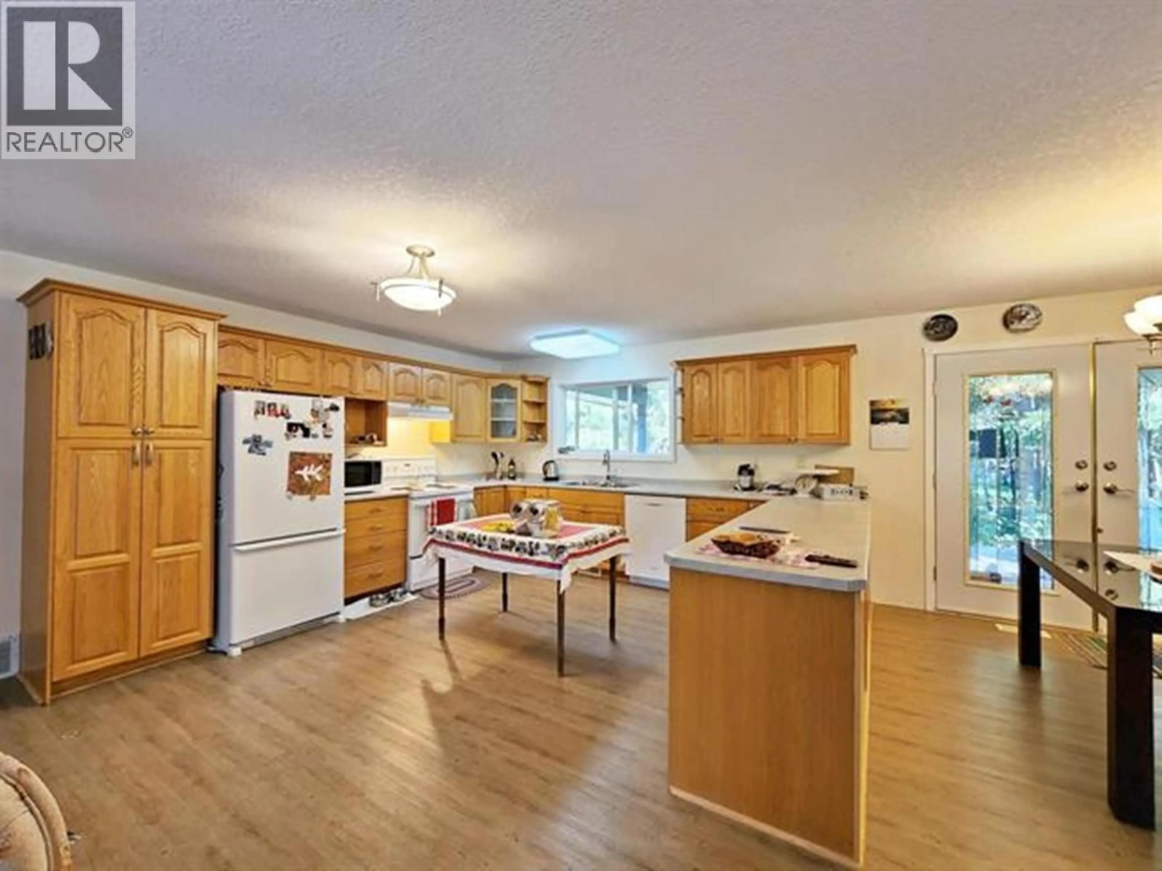 Open concept kitchen, unknown for 2711 ROBERTA ROAD, Quesnel British Columbia V2J6L5