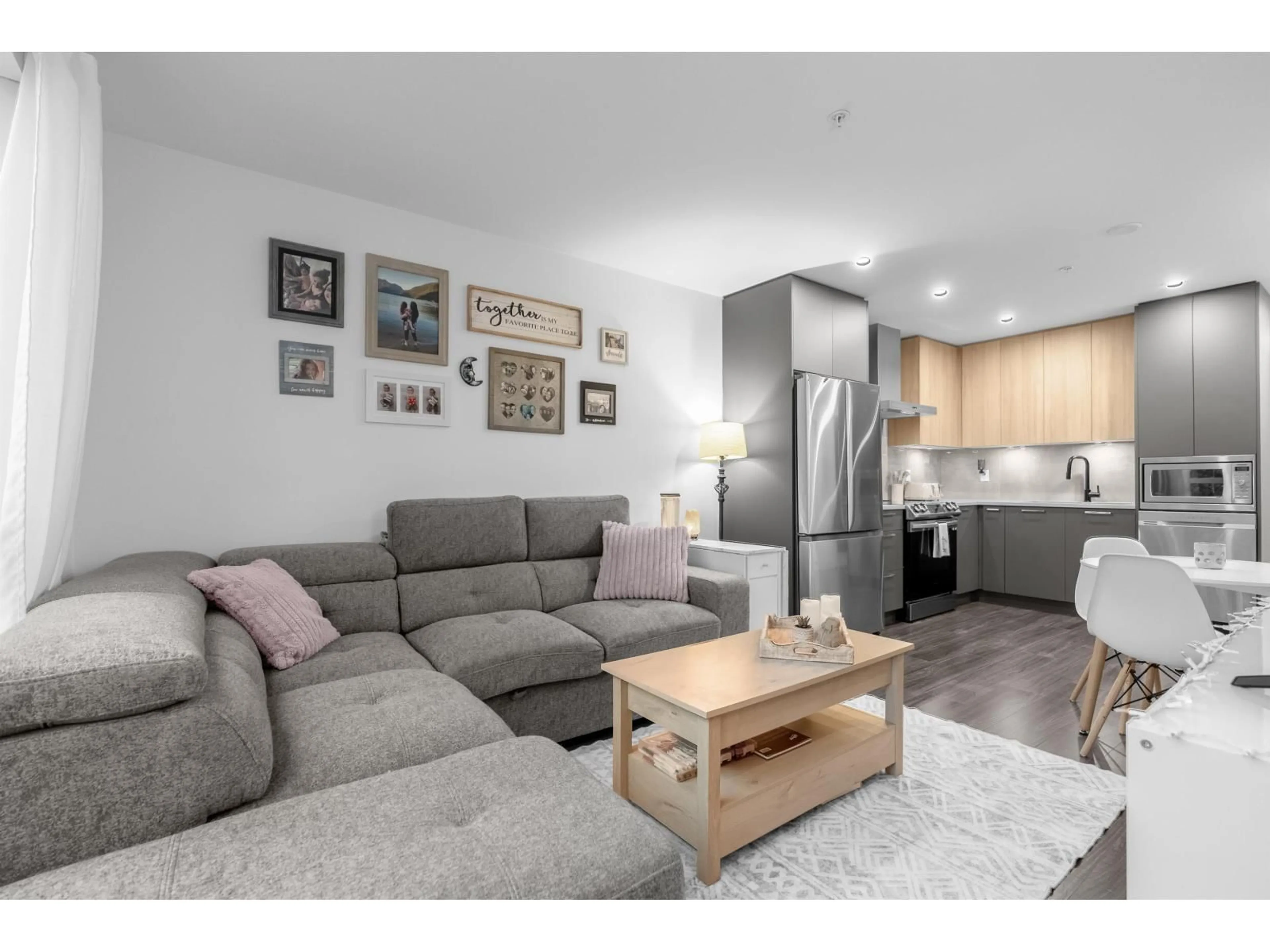 Living room with furniture, unknown for B318 - 31940 RAVEN AVENUE, Mission British Columbia V2V0L1