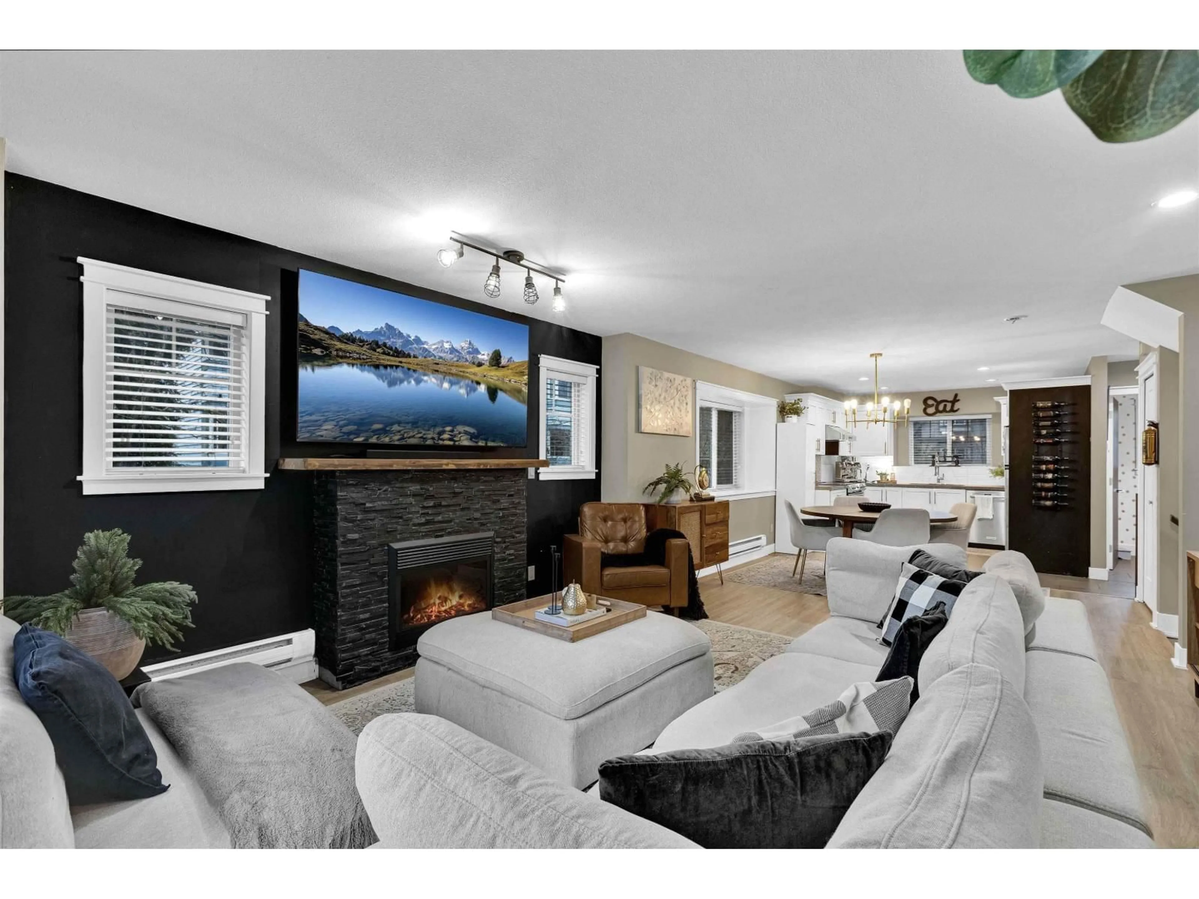 Home theater for 101 - 13368 72 AVENUE, Surrey British Columbia V3W2N6