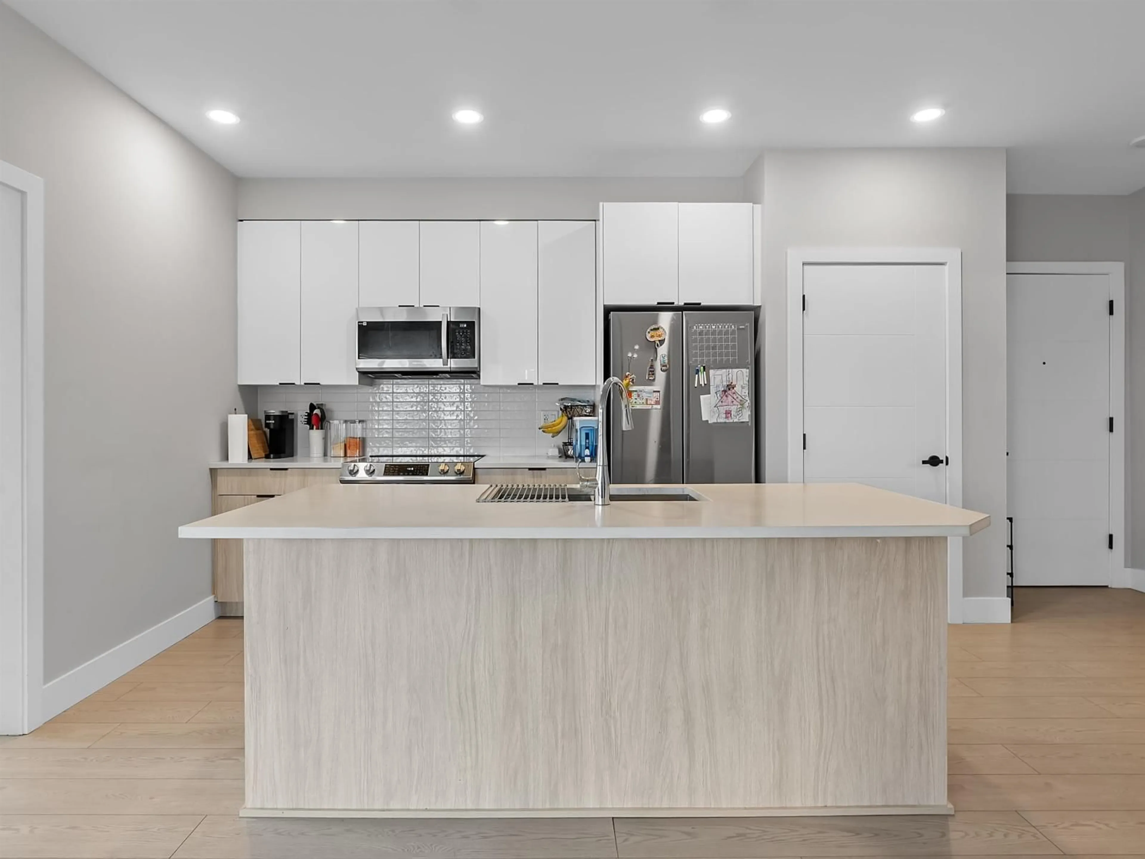 Open concept kitchen, unknown for 310 - 20360 LOGAN AVENUE, Langley British Columbia V3A0P5