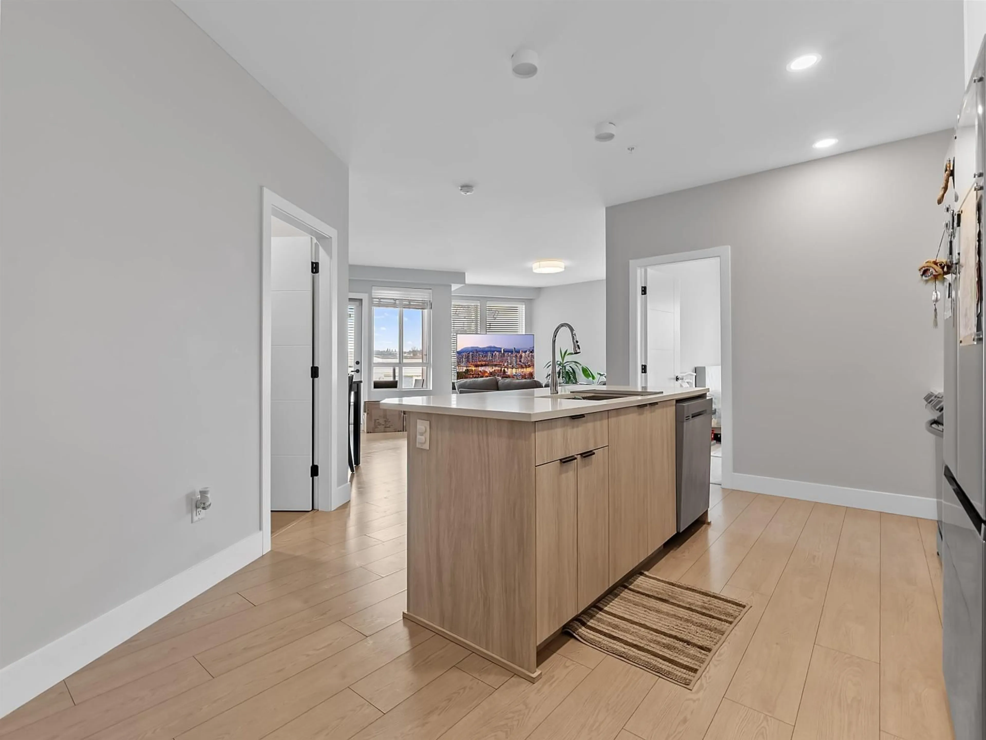 Open concept kitchen, unknown for 310 - 20360 LOGAN AVENUE, Langley British Columbia V3A0P5