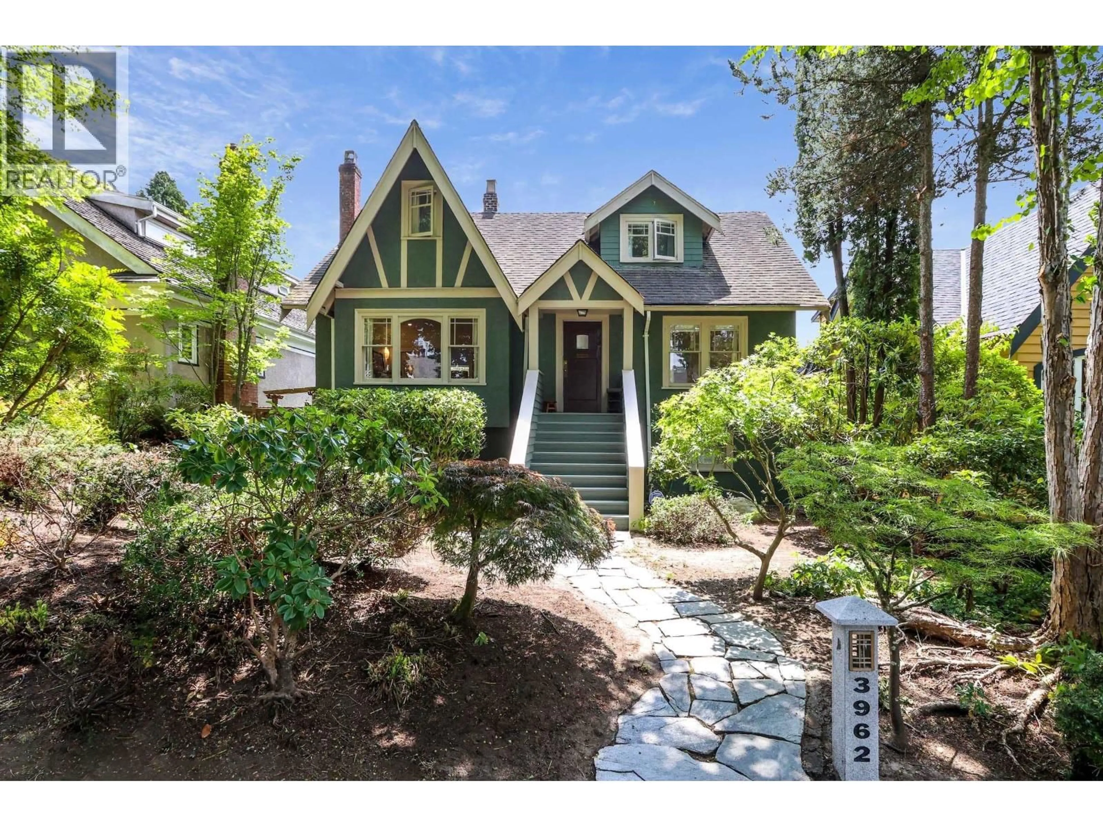 Home with vinyl exterior material, street for 3962 22ND AVENUE, Vancouver British Columbia V6S1K1