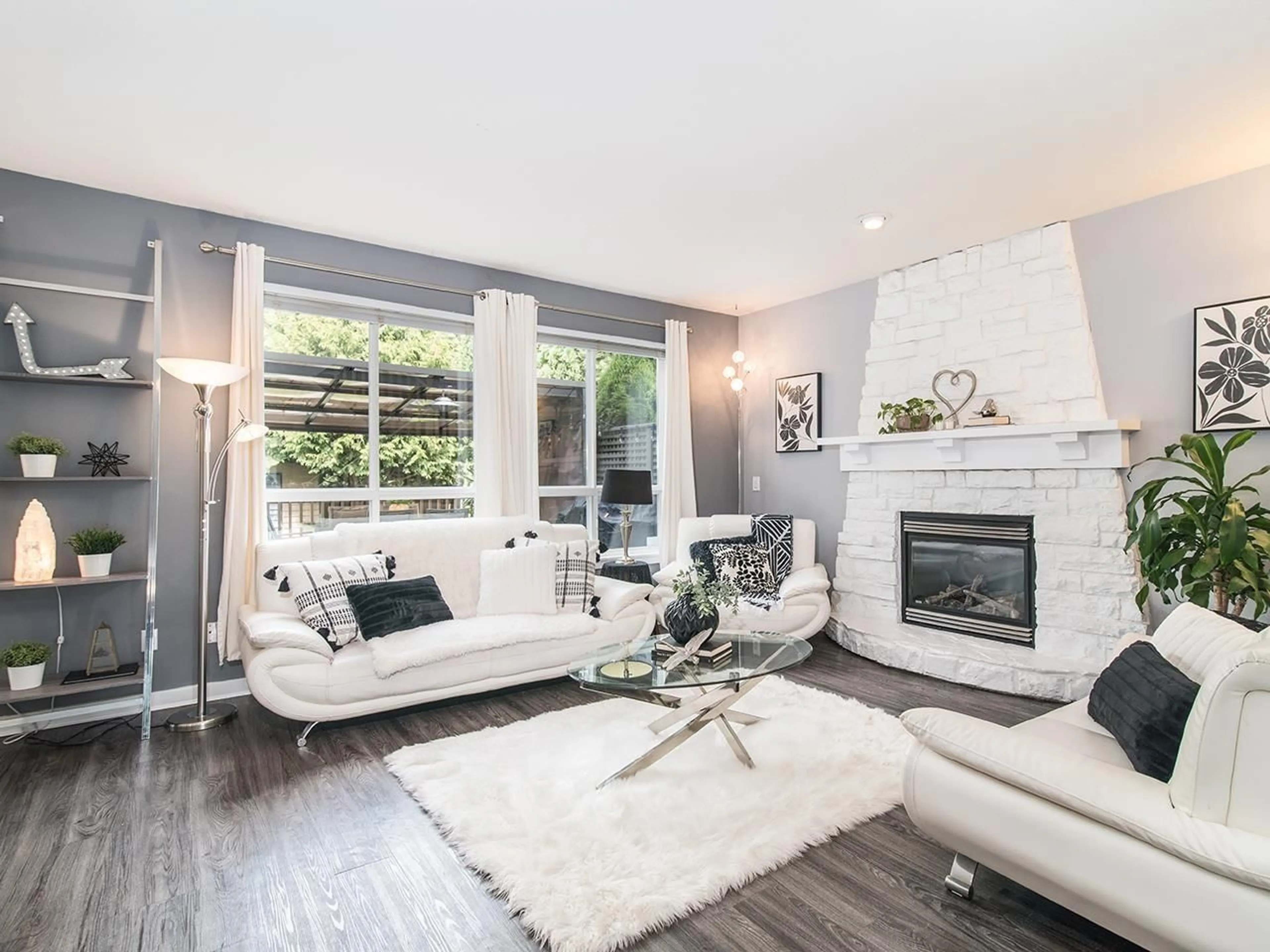 Living room with furniture, unknown for 14579 33B AVENUE, Surrey British Columbia V4P3M8