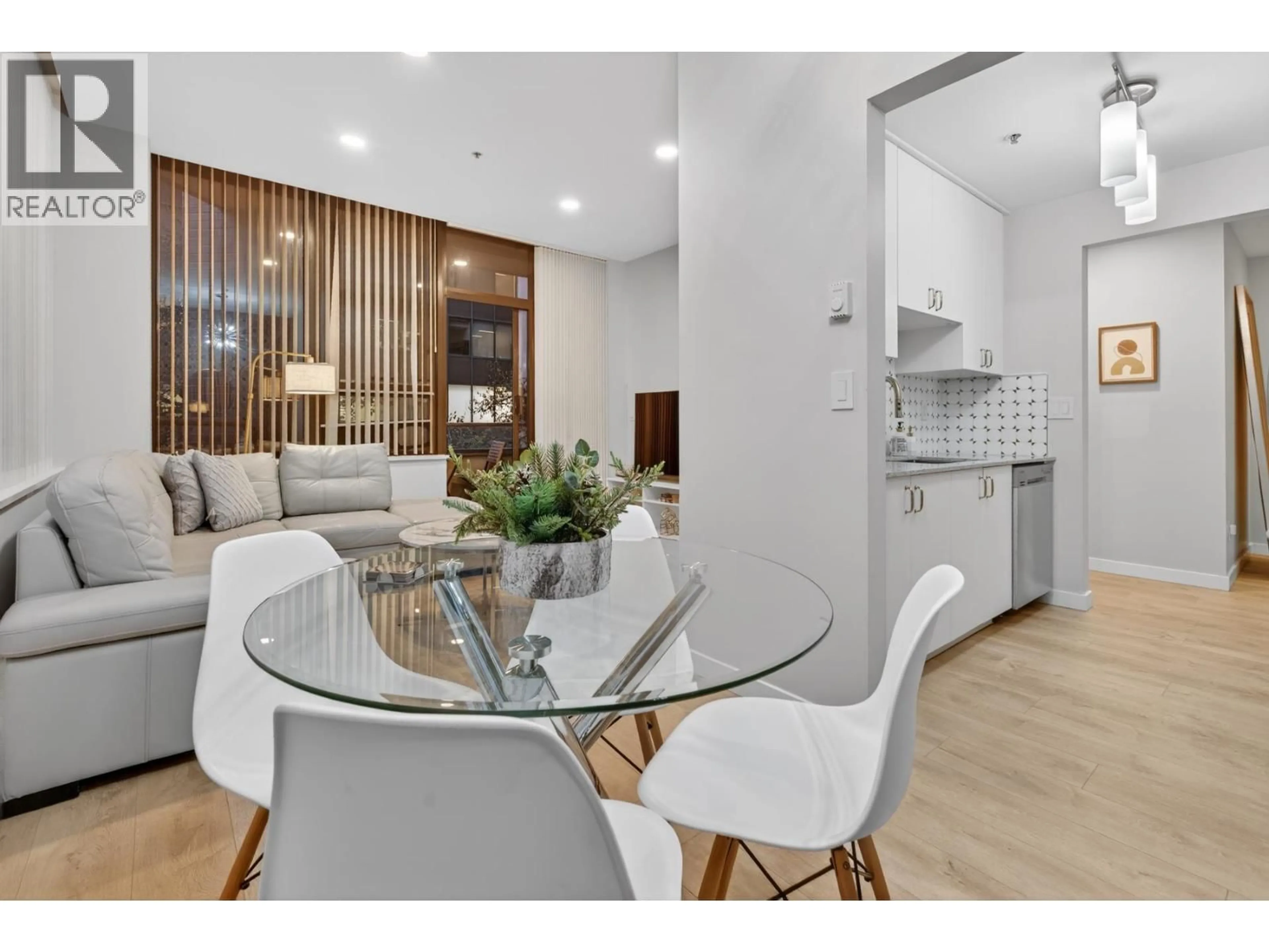 Unknown for 311 - 1010 HOWE STREET, Vancouver British Columbia V6Z1P5