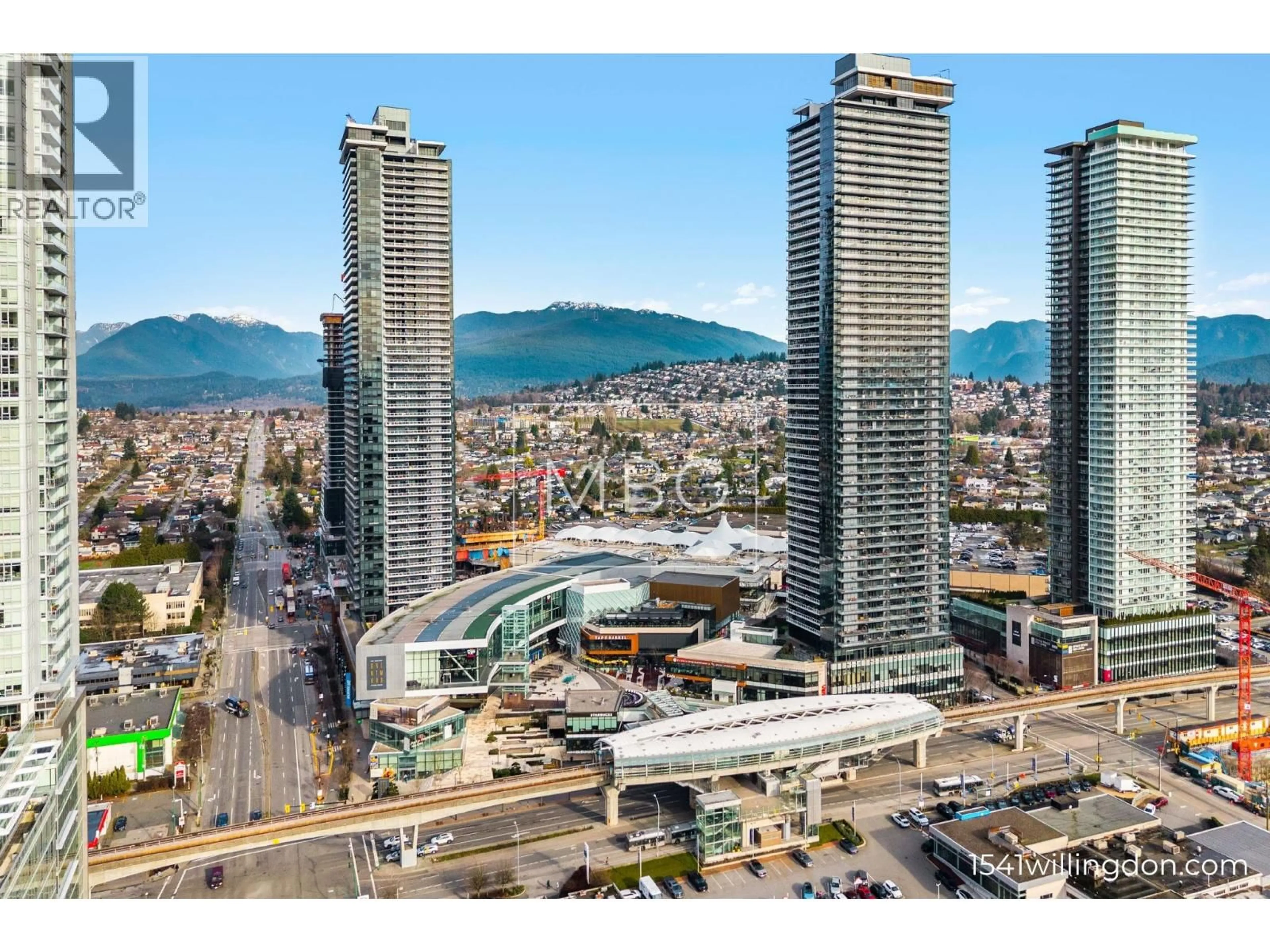 A pic from outside/outdoor area/front of a property/back of a property/a pic from drone, city buildings view from balcony for 3 - 1541 WILLINGDON AVENUE, Burnaby British Columbia V5C5H8