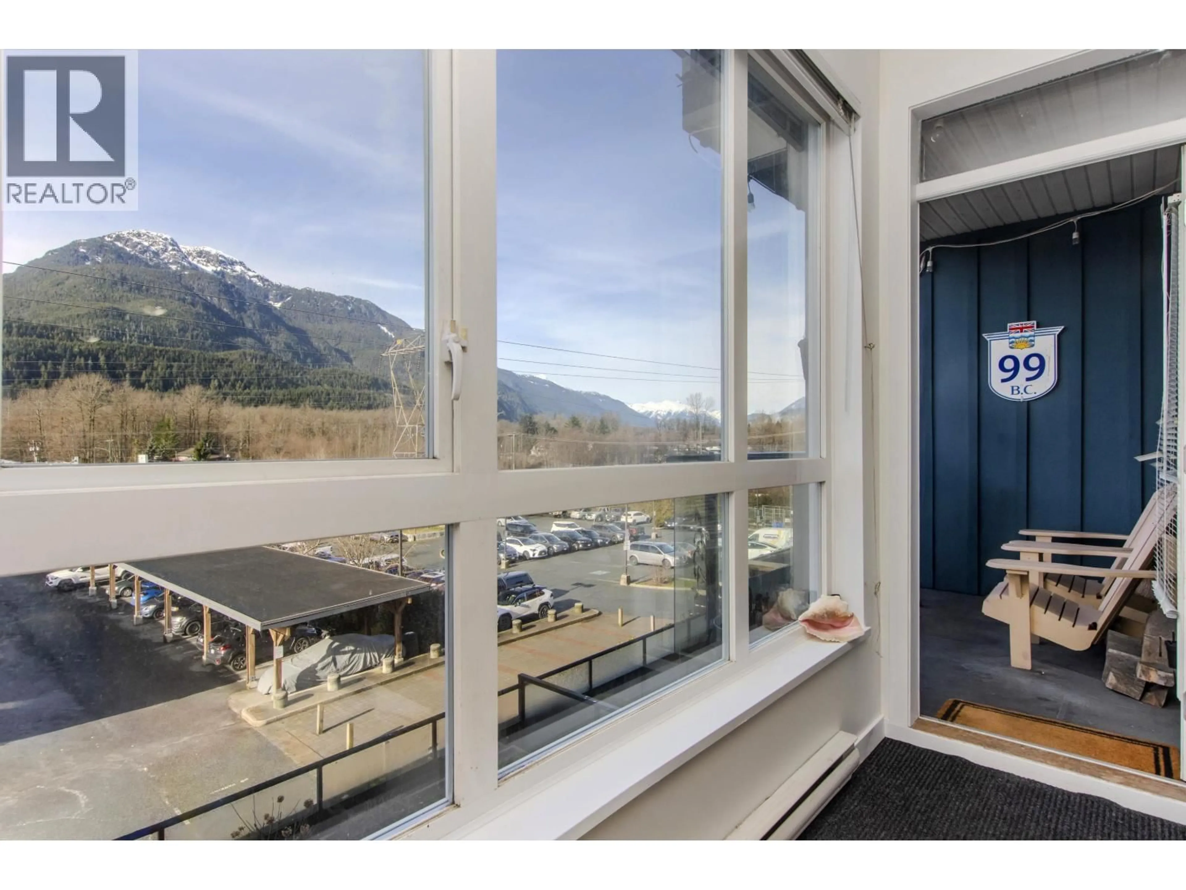 Balcony in the apartment, mountain view for 327 - 40437 TANTALUS ROAD, Squamish British Columbia V0N1T0