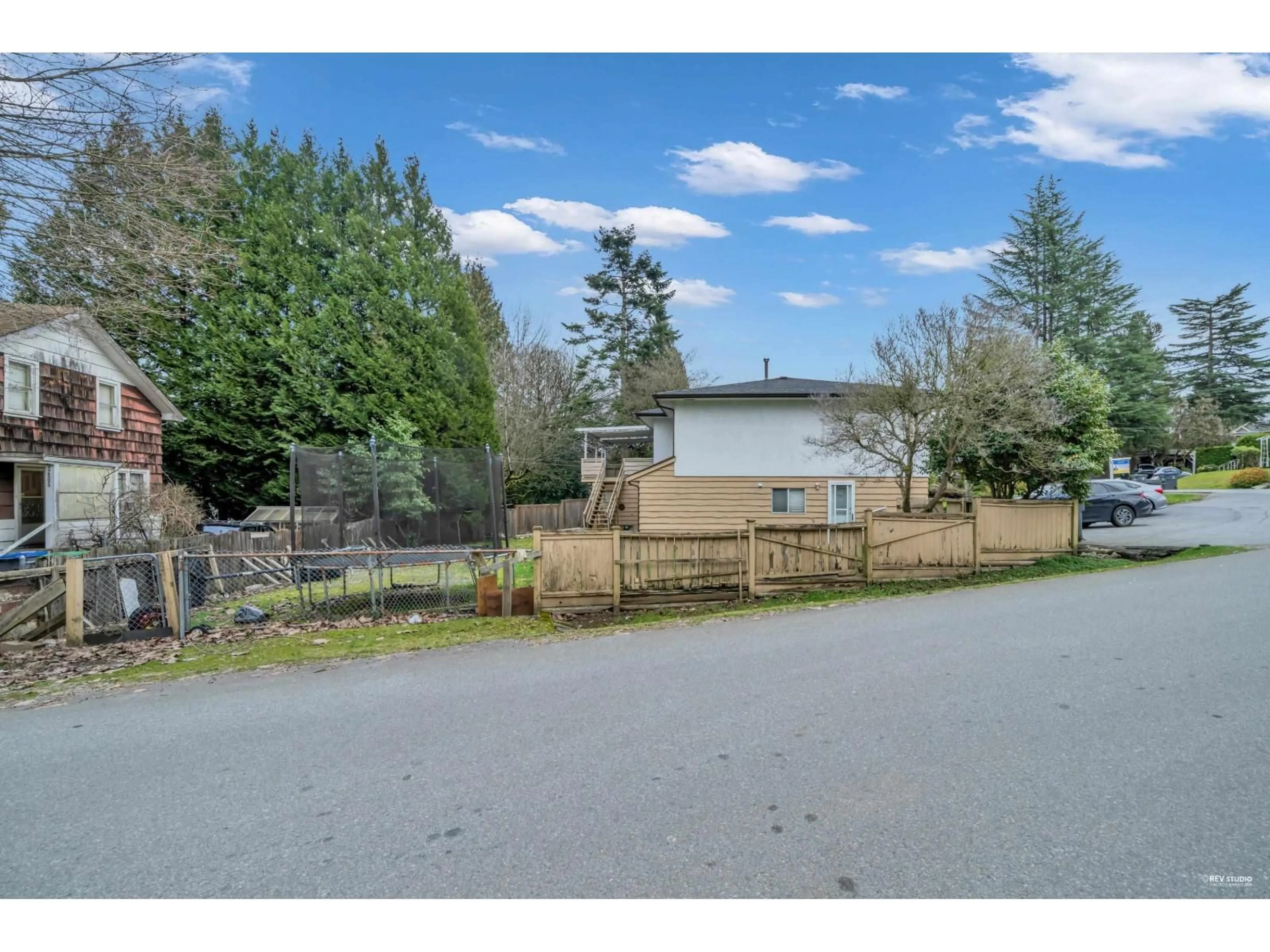 A pic from outside/outdoor area/front of a property/back of a property/a pic from drone, unknown for 12521 GROVE CRESCENT, Surrey British Columbia V3V2L6