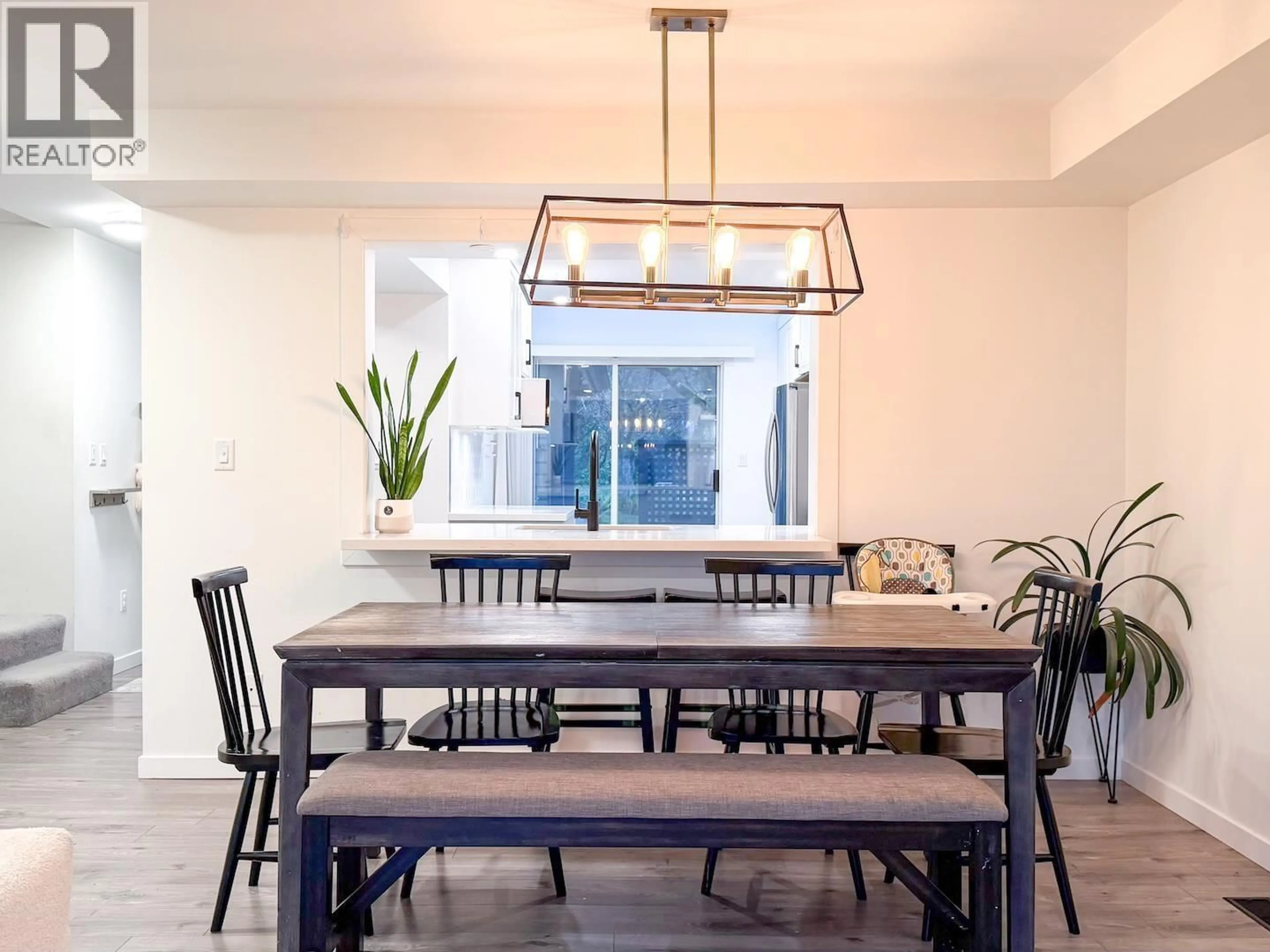 Dining room, unknown for 8122 FOREST GROVE DRIVE, Burnaby British Columbia V5A4G9