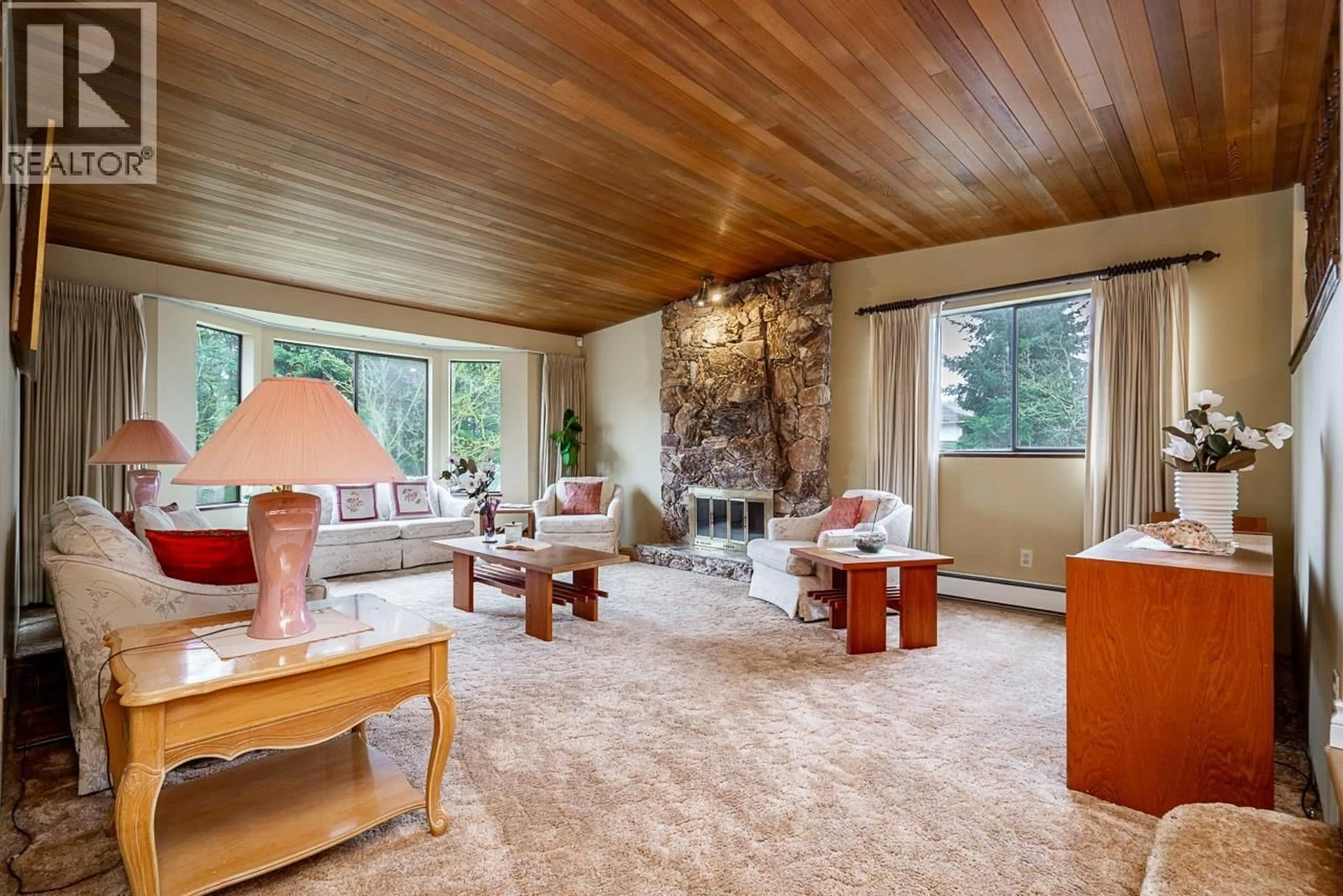 Living room with furniture, unknown for 8241 BRYNLOR DRIVE, Burnaby British Columbia V5E4E2