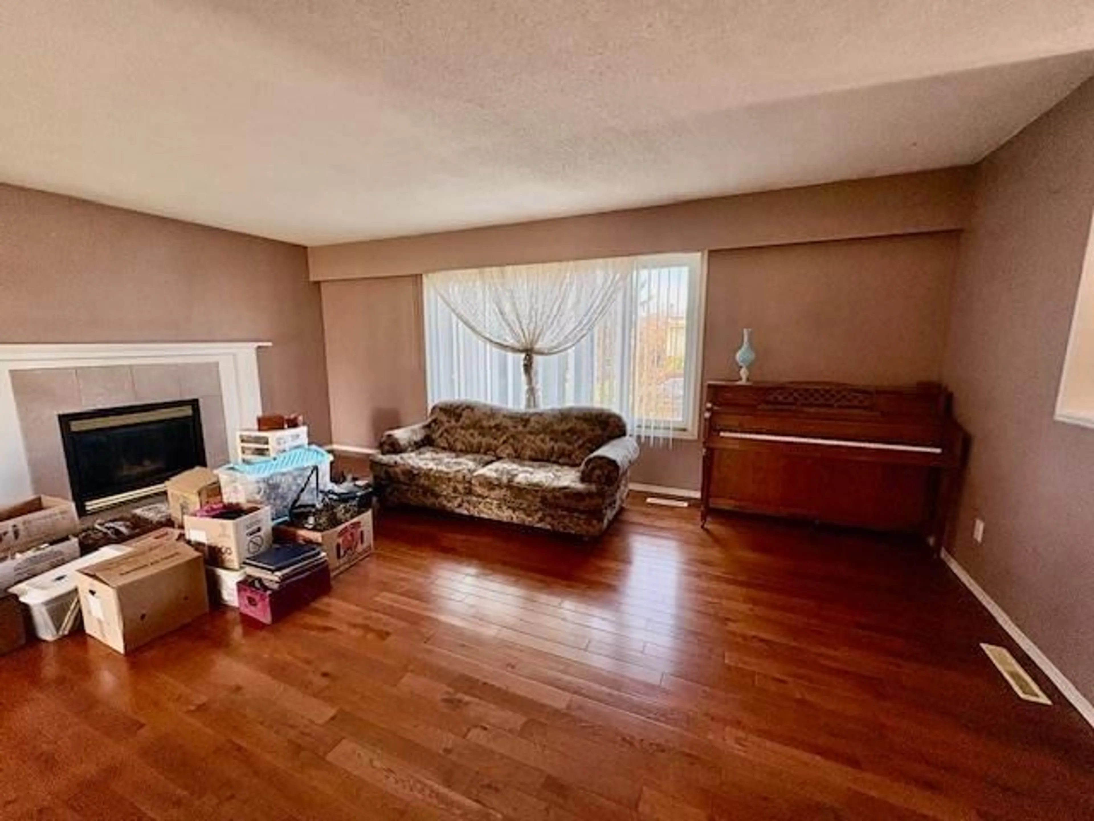 A pic of a room for 8714 CORNWALL CRESCENT, Chilliwack British Columbia V2P7E6