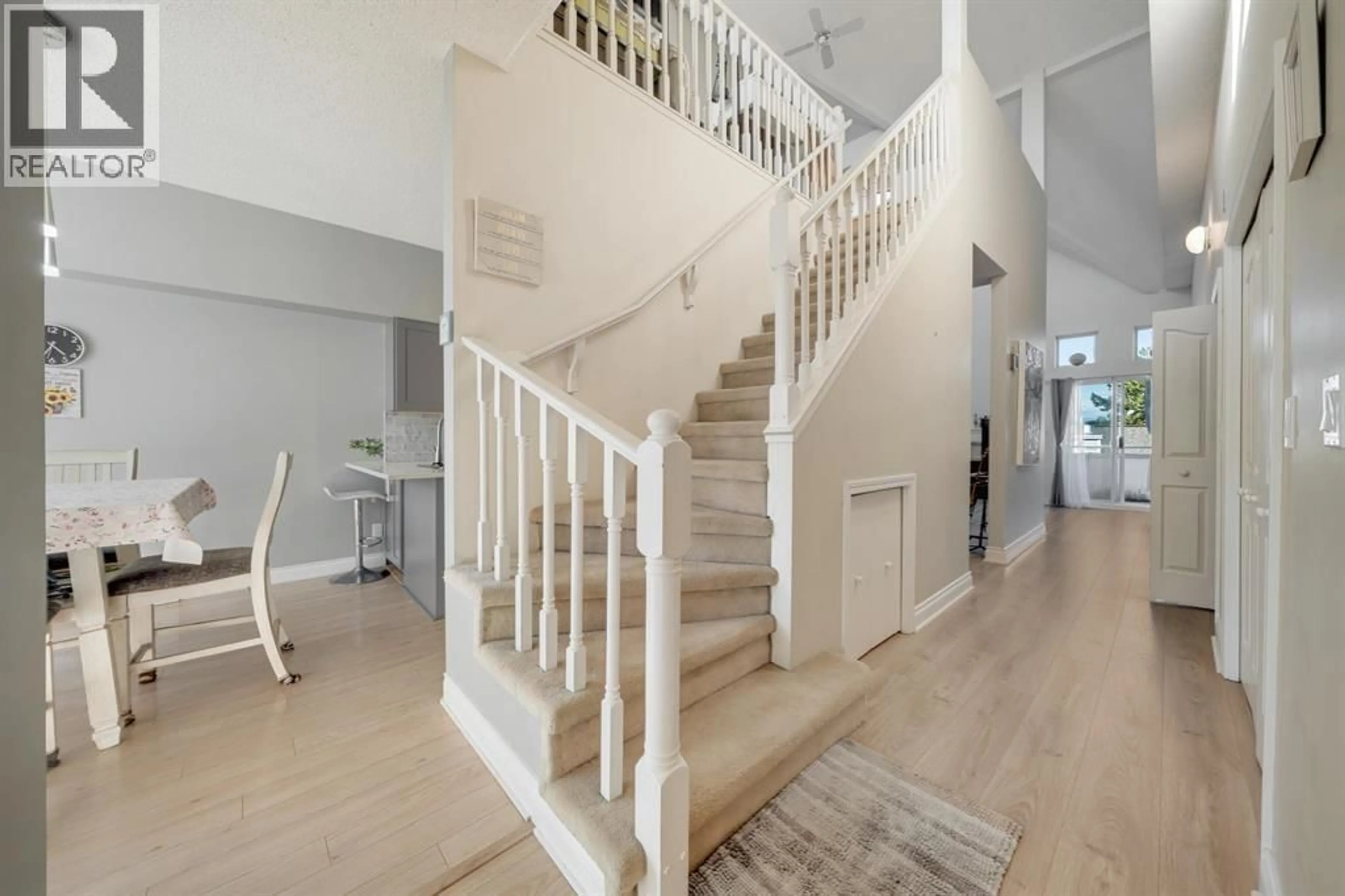 Stairs for 319 - 7500 ABERCROMBIE DRIVE, Richmond British Columbia V6Y3J9